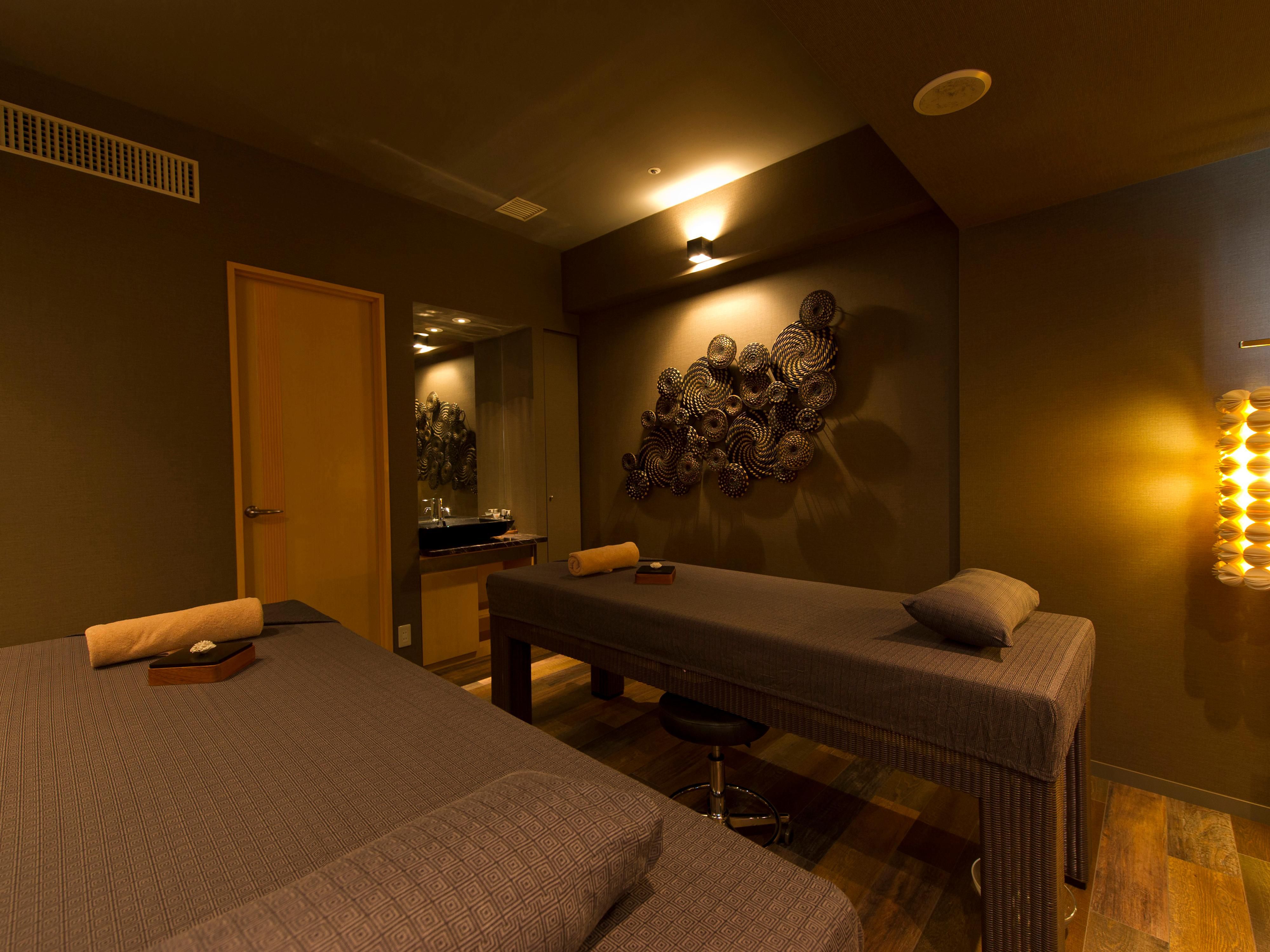 6fl. THANN Sanctuary Spa Akasaka