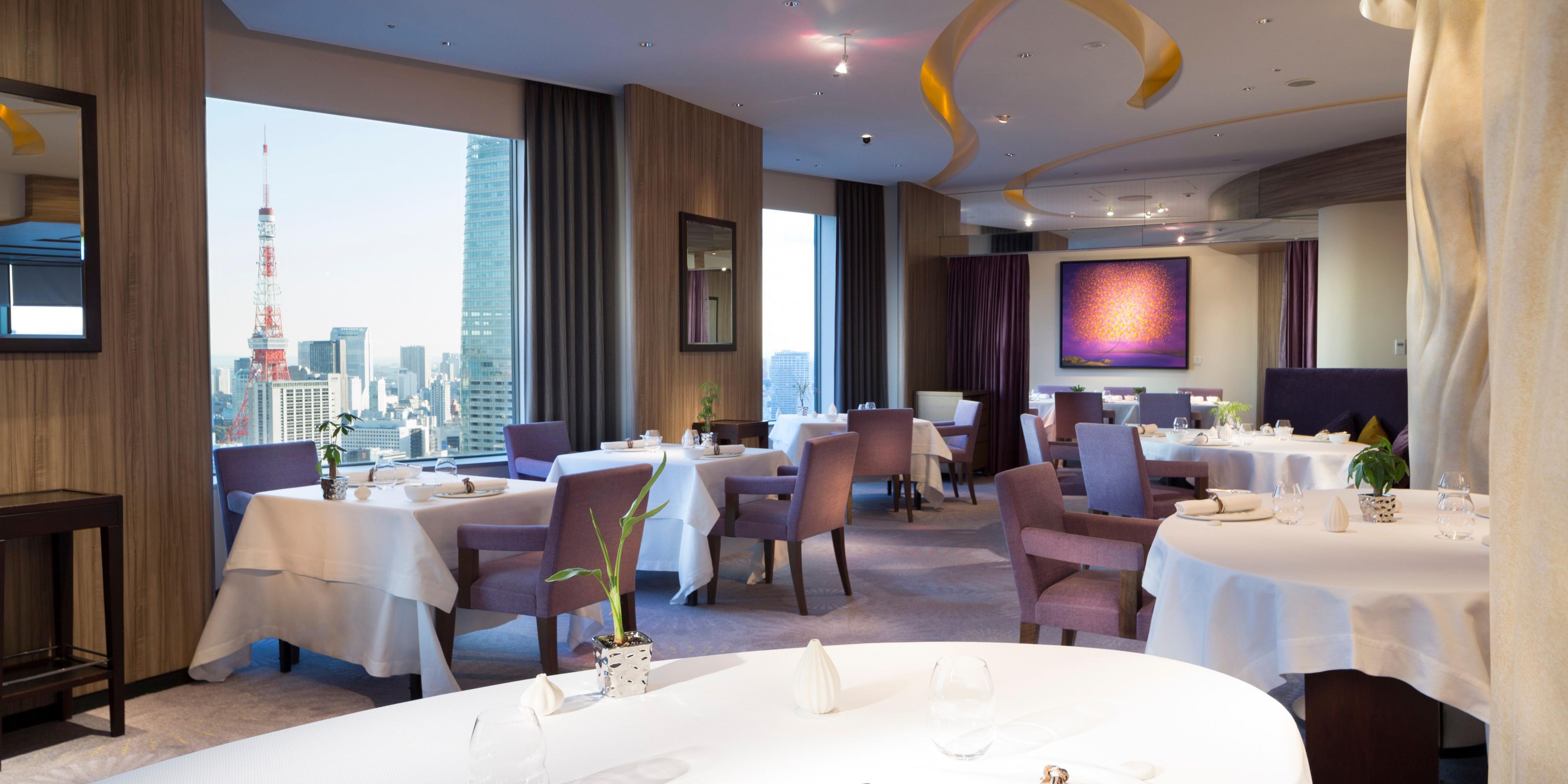 The ANA InterContinental Tokyo is home to Michelin-starred Chef Pierre Gagnaire's highest restaurant in the world. Discover his award-winning contemporary French cuisine in elegant surrounds with the stunning Tokyo metropolis and Tokyo Tower as a backdrop.