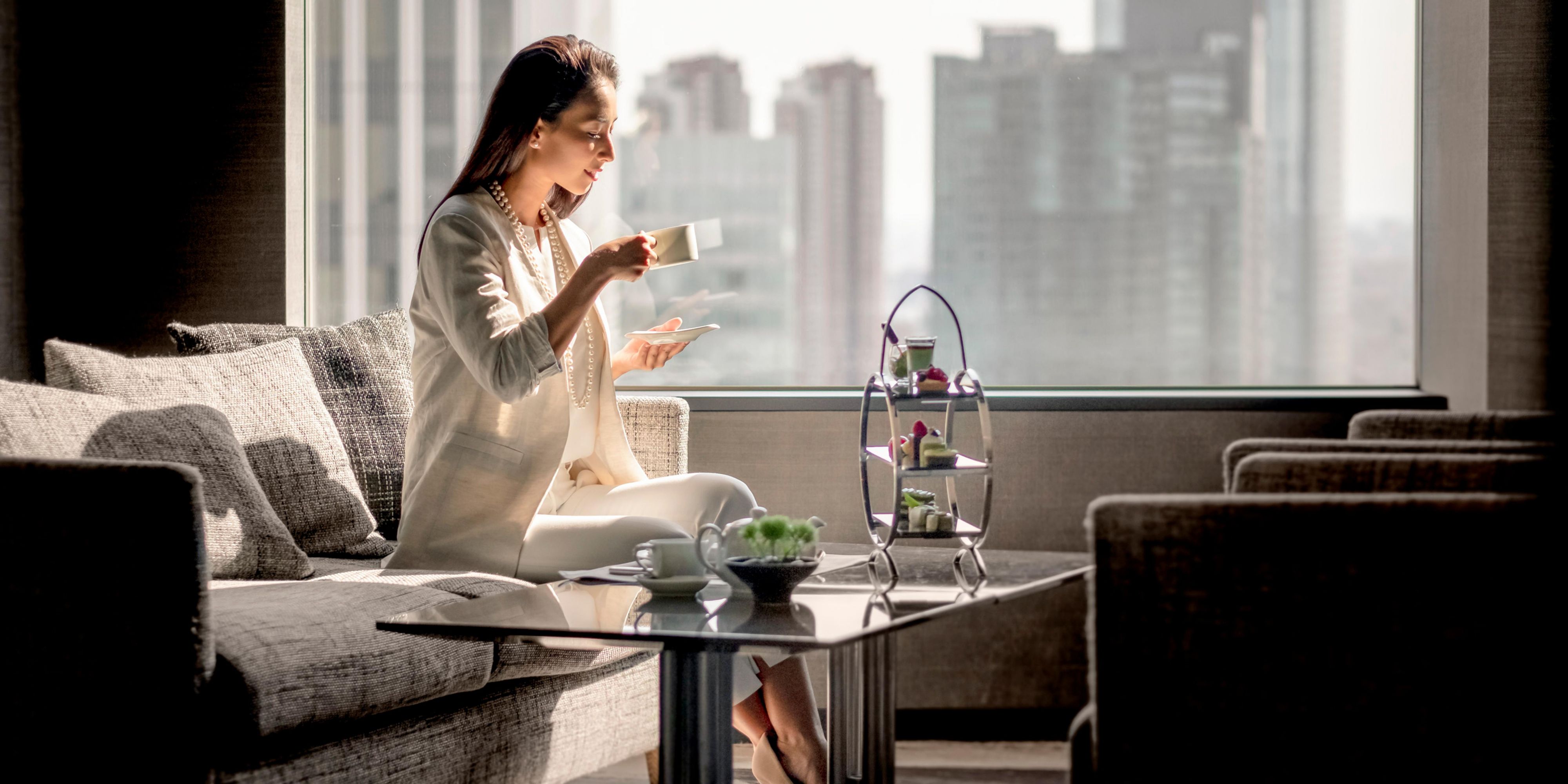 Open the door to Club InterContinental and step into the next level of luxury. From the 35th floor, you’ll enjoy stunning Tokyo views and the most spacious and sophisticated lounge in the city. Work, relax, or indulge in our exclusive private selections during your stay.