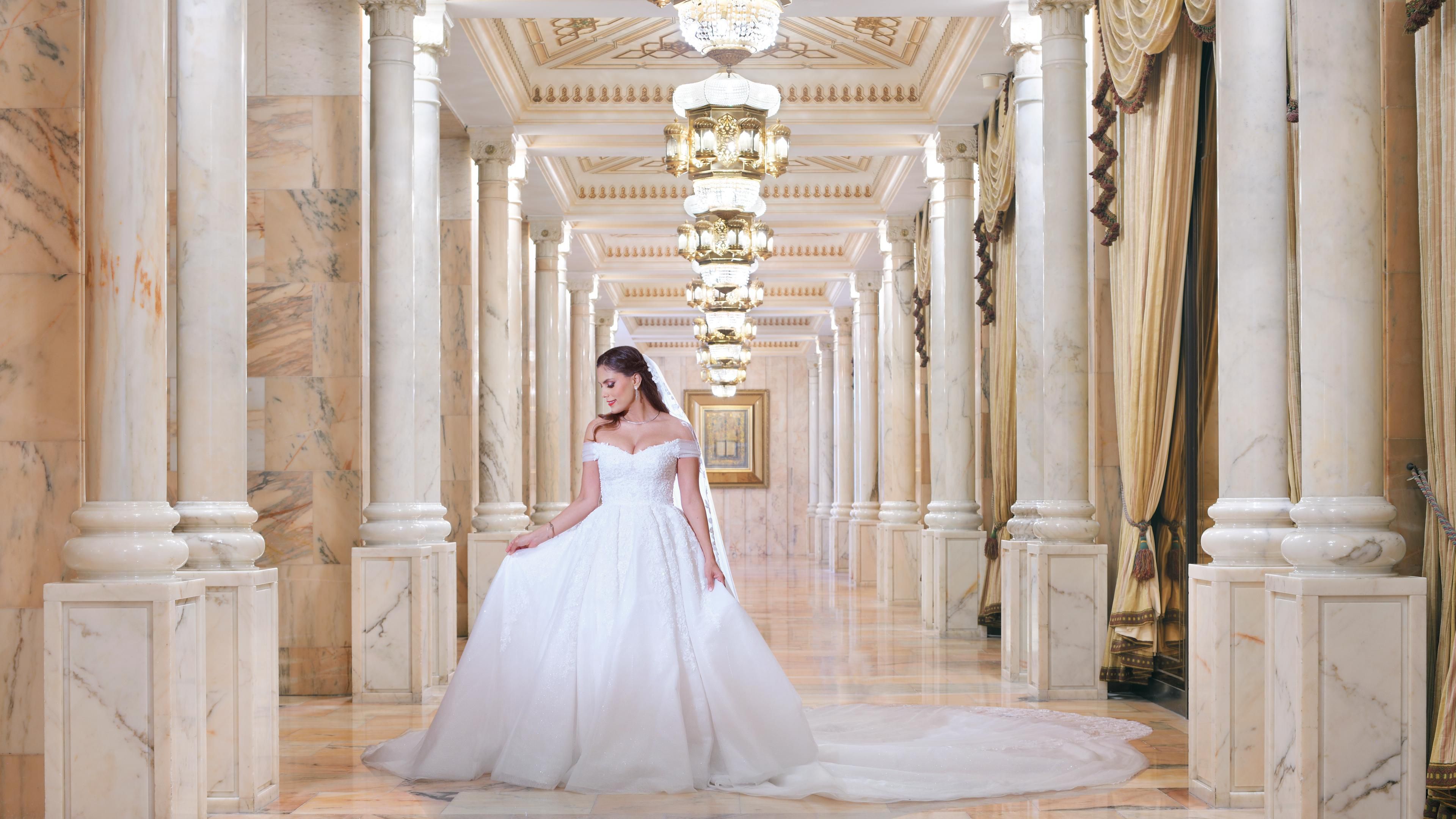 Elevate Your Wedding to Glamorous Heights