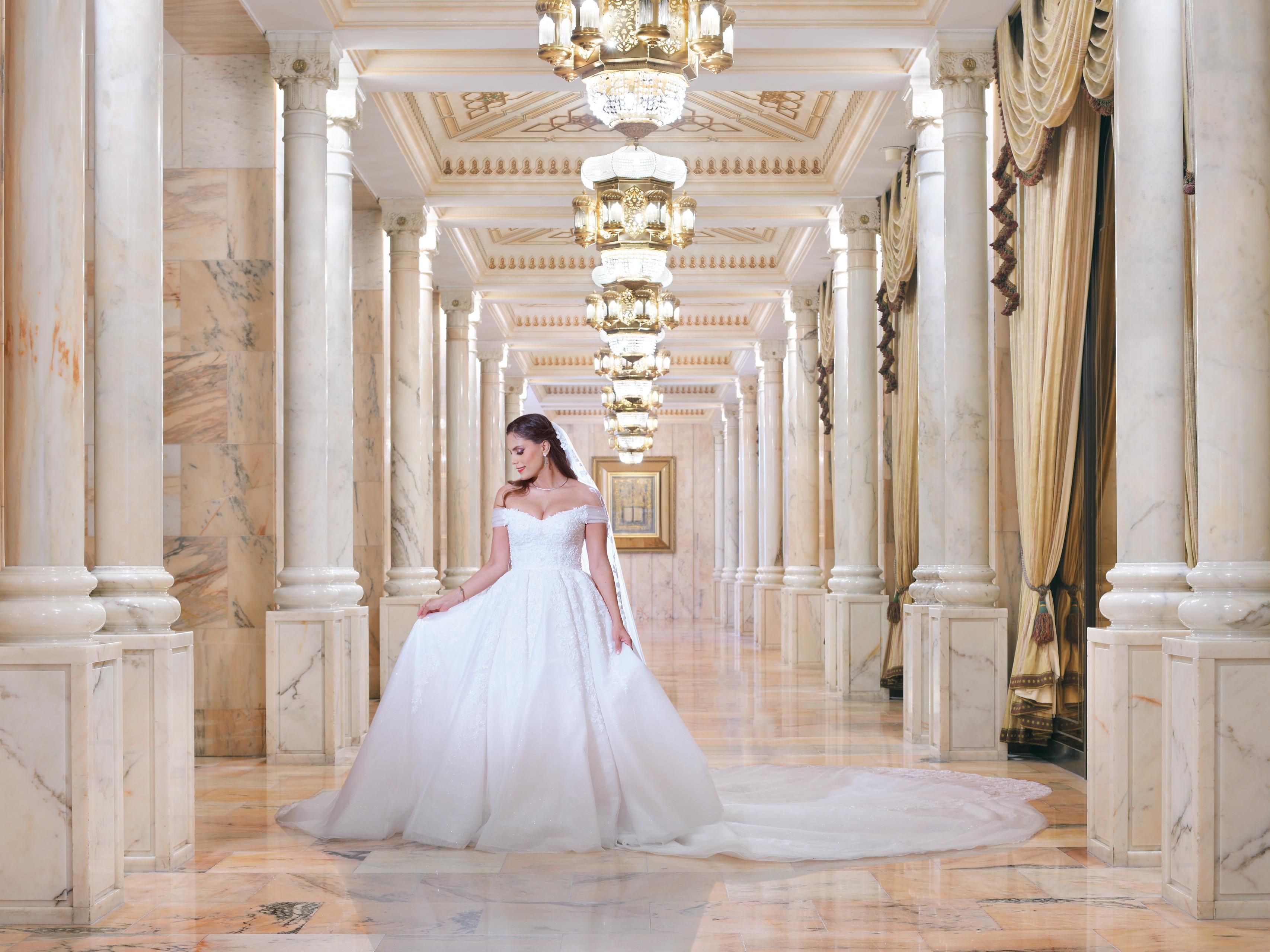 Elevate Your Wedding to Glamorous Heights