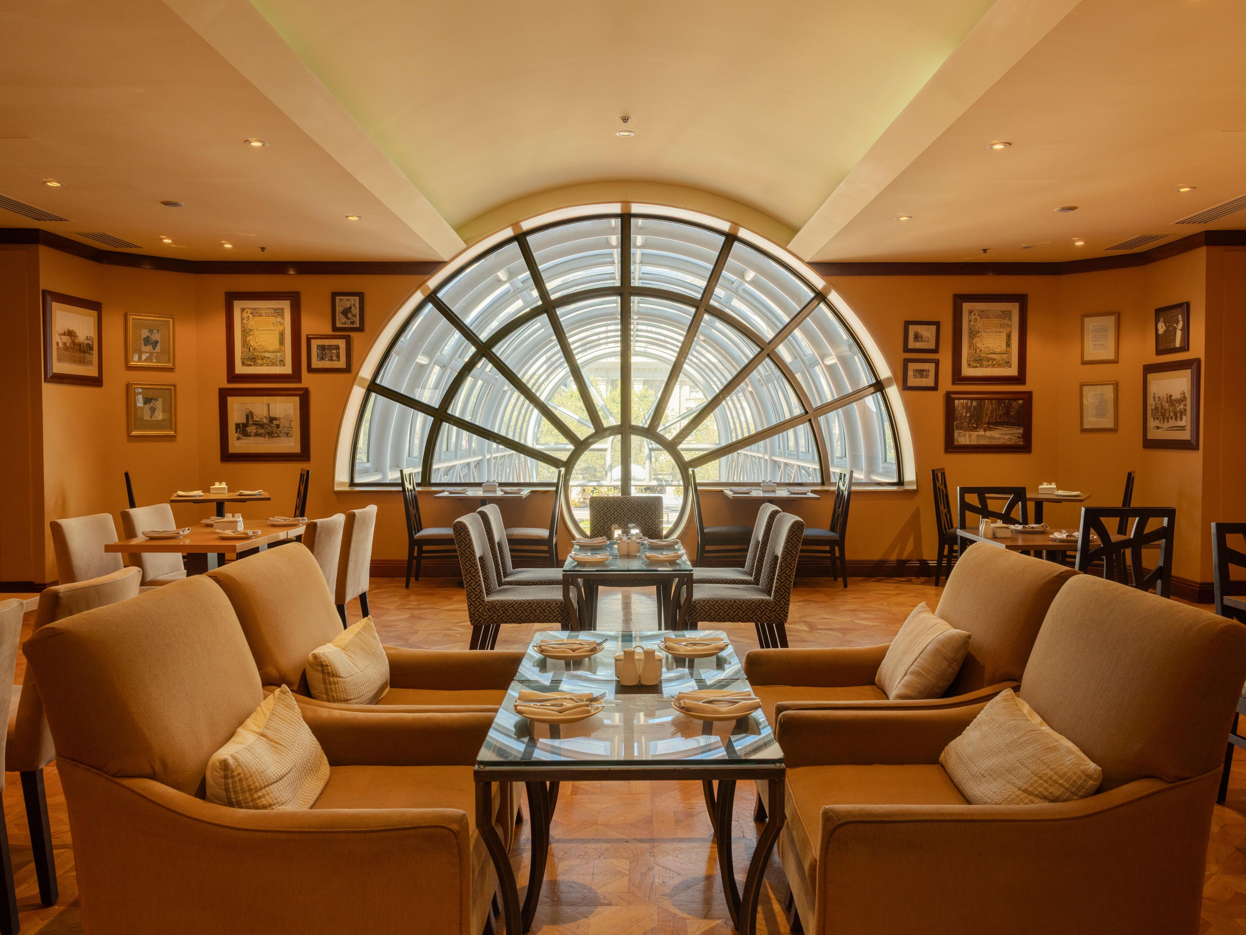 Indulge in the Lounge’s extensive selection of food & beverage.