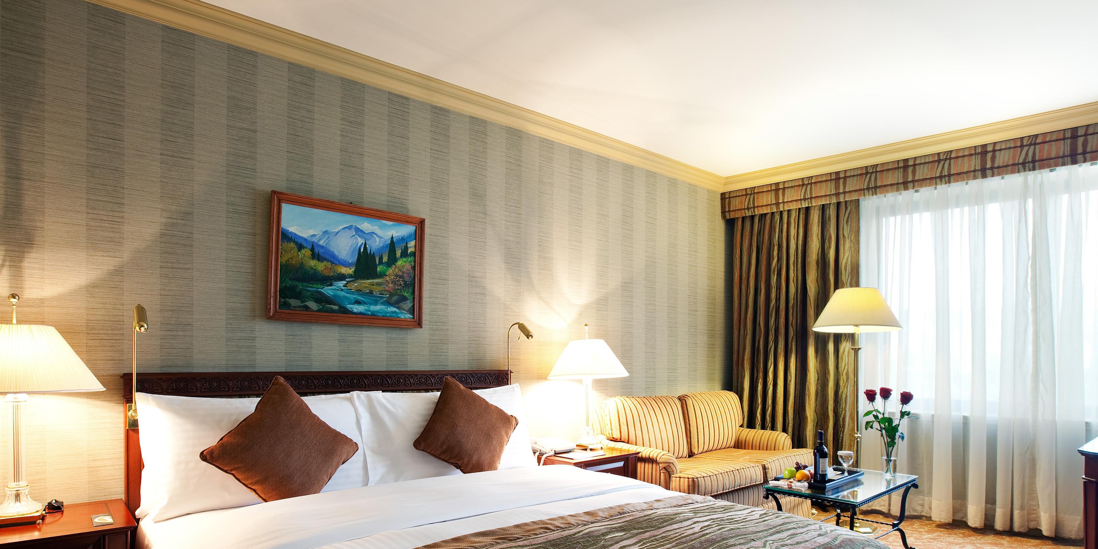 An elevated stay with room to unwind