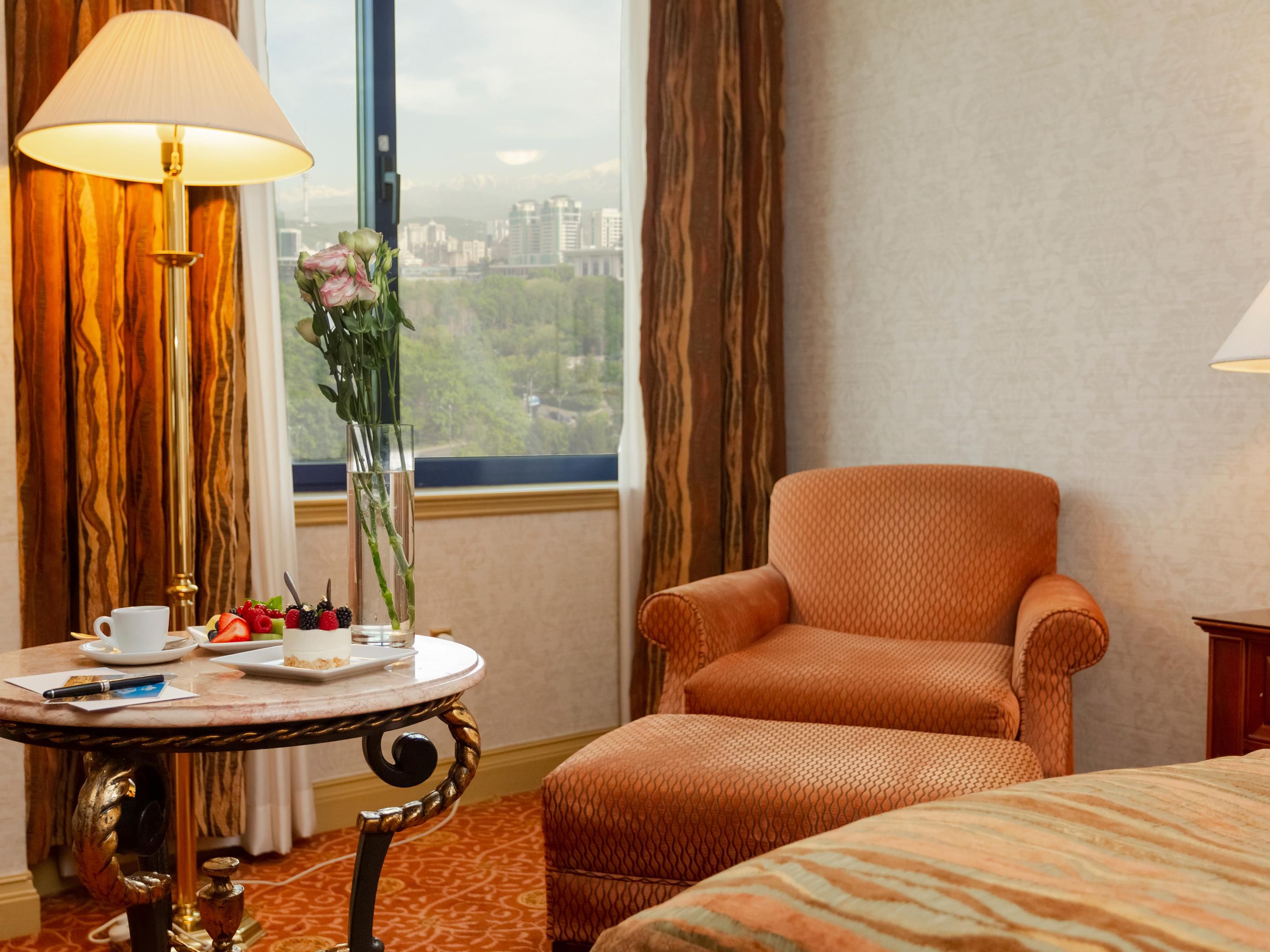 The rooms offer magnificent city and mountains view 