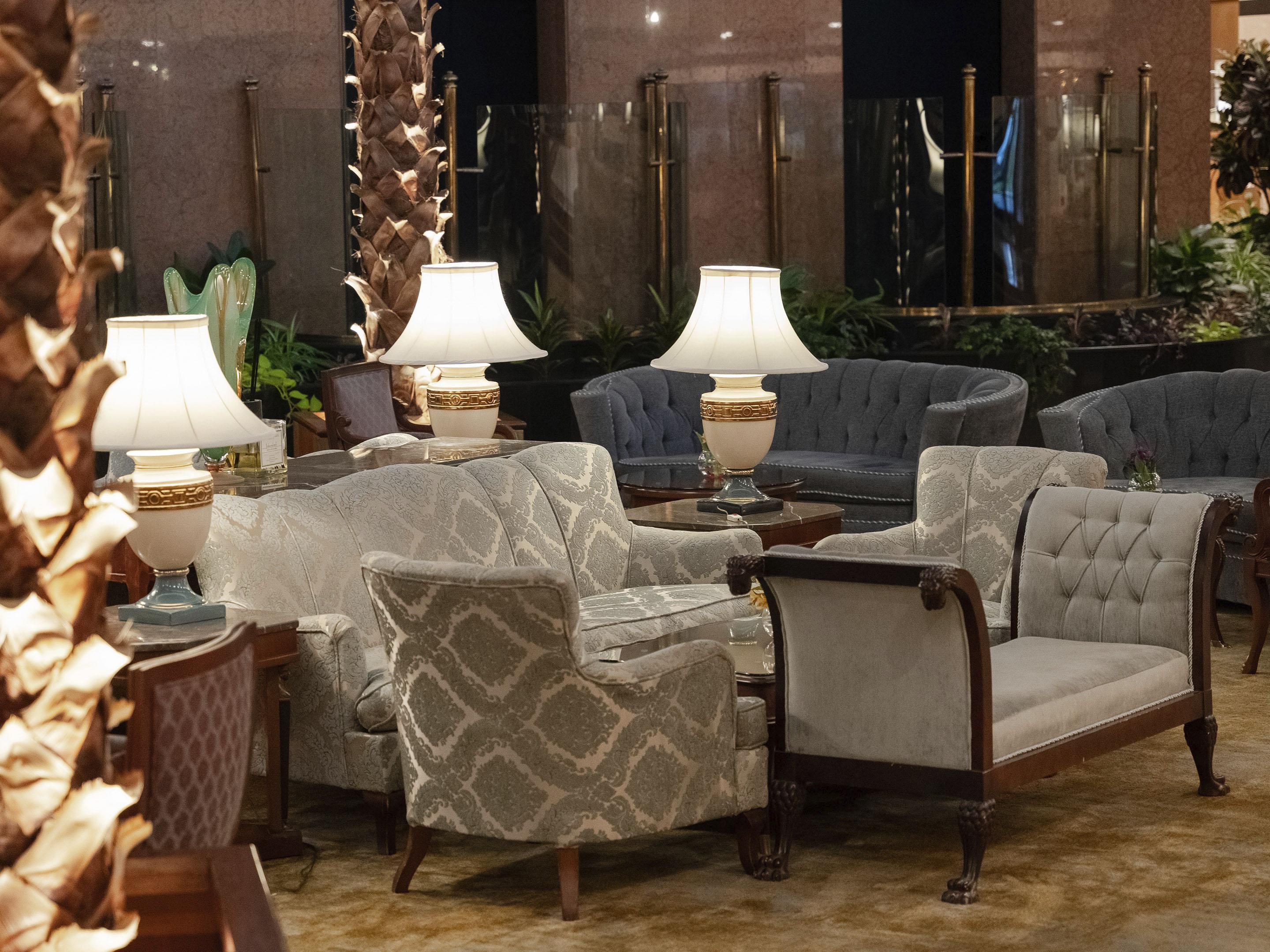 Artful ambiance in the lobby
