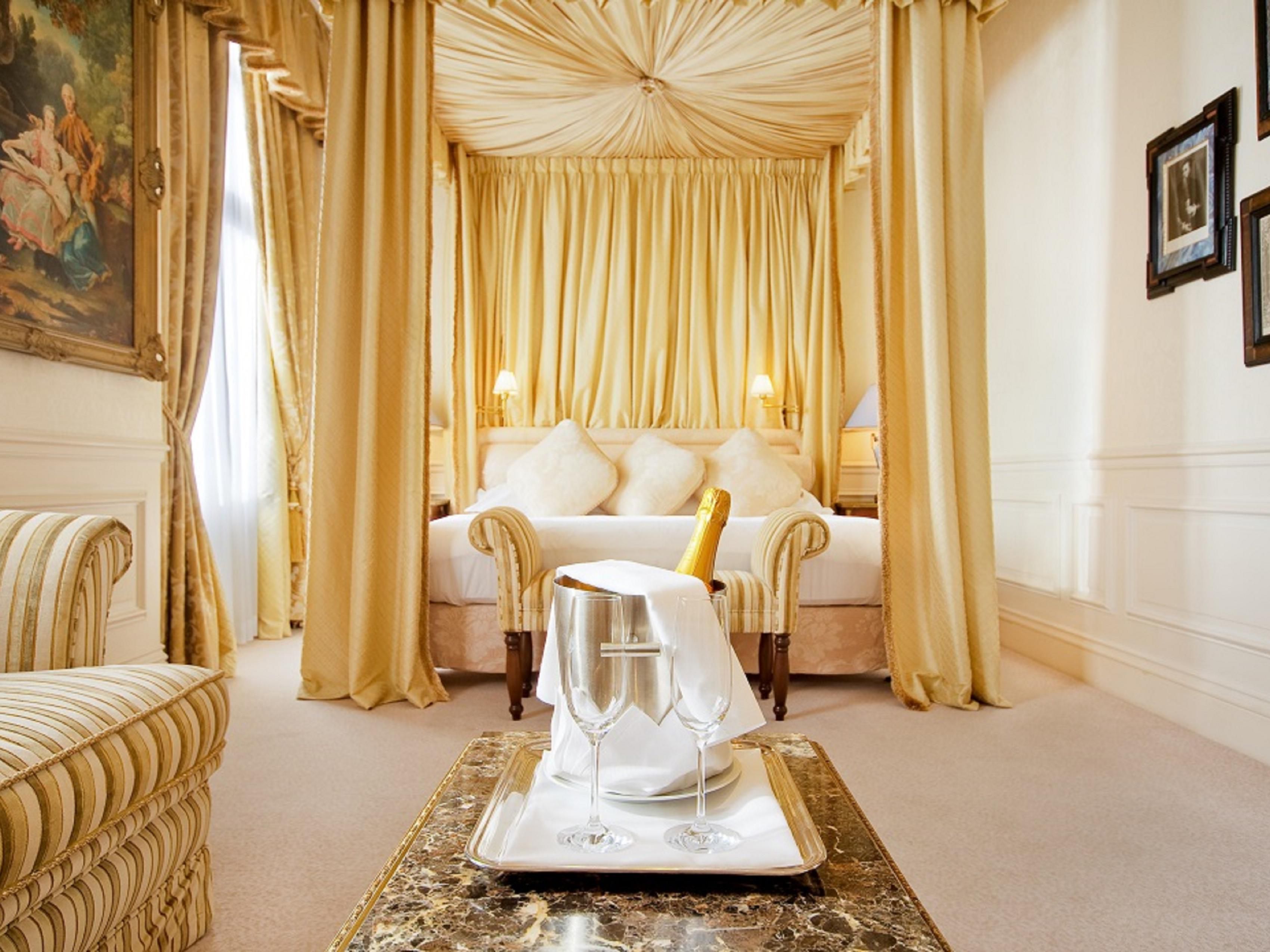 Glamour Royal Suite