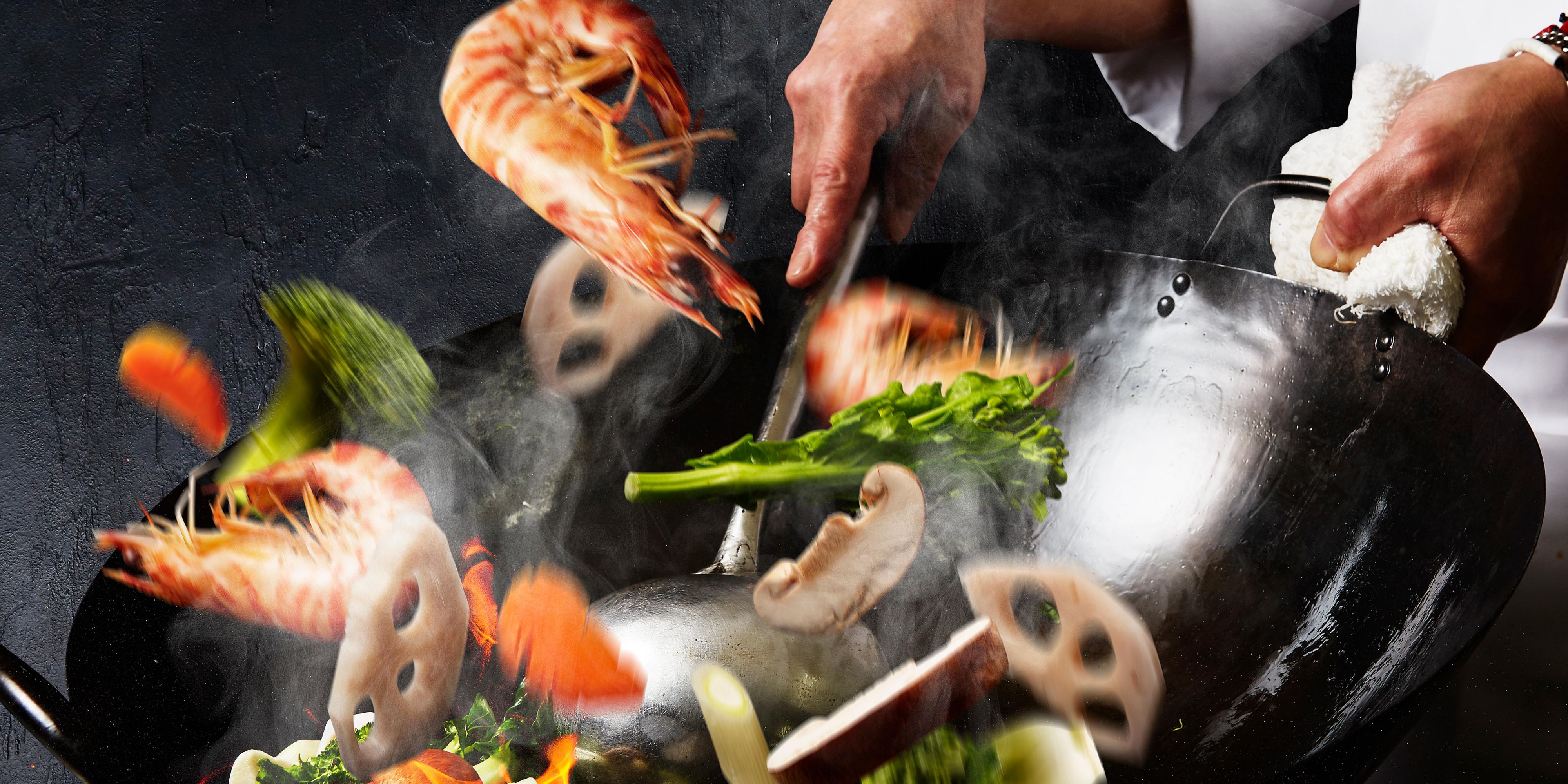 Fresh, market-style seafood served with breathtaking views of the Red Sea. Dine al fresco by the shore as your selected catch is prepared to perfection. At The Beach Front, unwind in a relaxed open-air setting—perfect for sunset dinners and creating unforgettable moments by the sea. Every Thursday and Friday from 7:00 pm to 11:00 pm