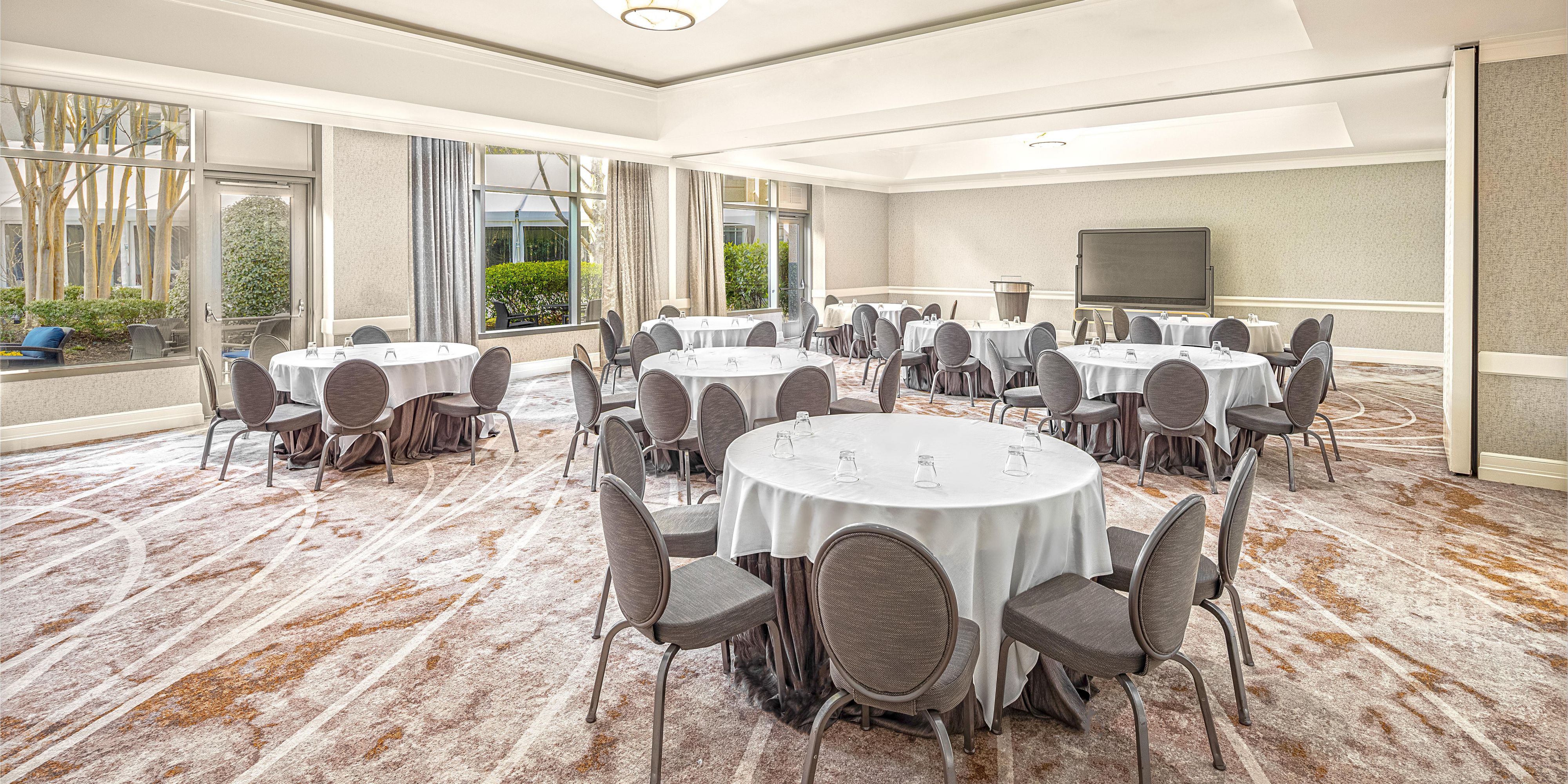 Host extraordinary events, meetings, parties, and weddings in 31,000 square feet of redesigned event space including the largest ballroom in Buckhead. Our hotel in Buckhead Atlanta features 22 high-tech meeting rooms with natural light, two glamourous ballrooms, and a magnificent private garden for outdoor receptions, galas, and celebrations.