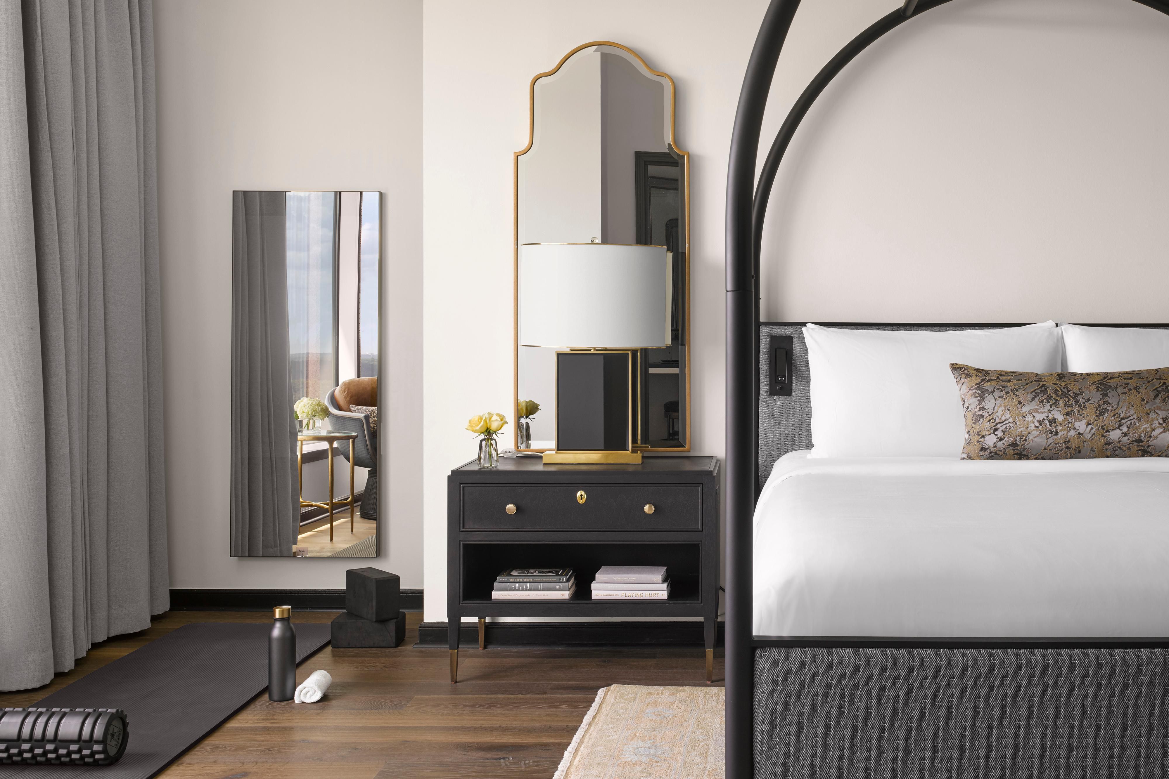 InterContinental Atlanta Buckhead guestroom