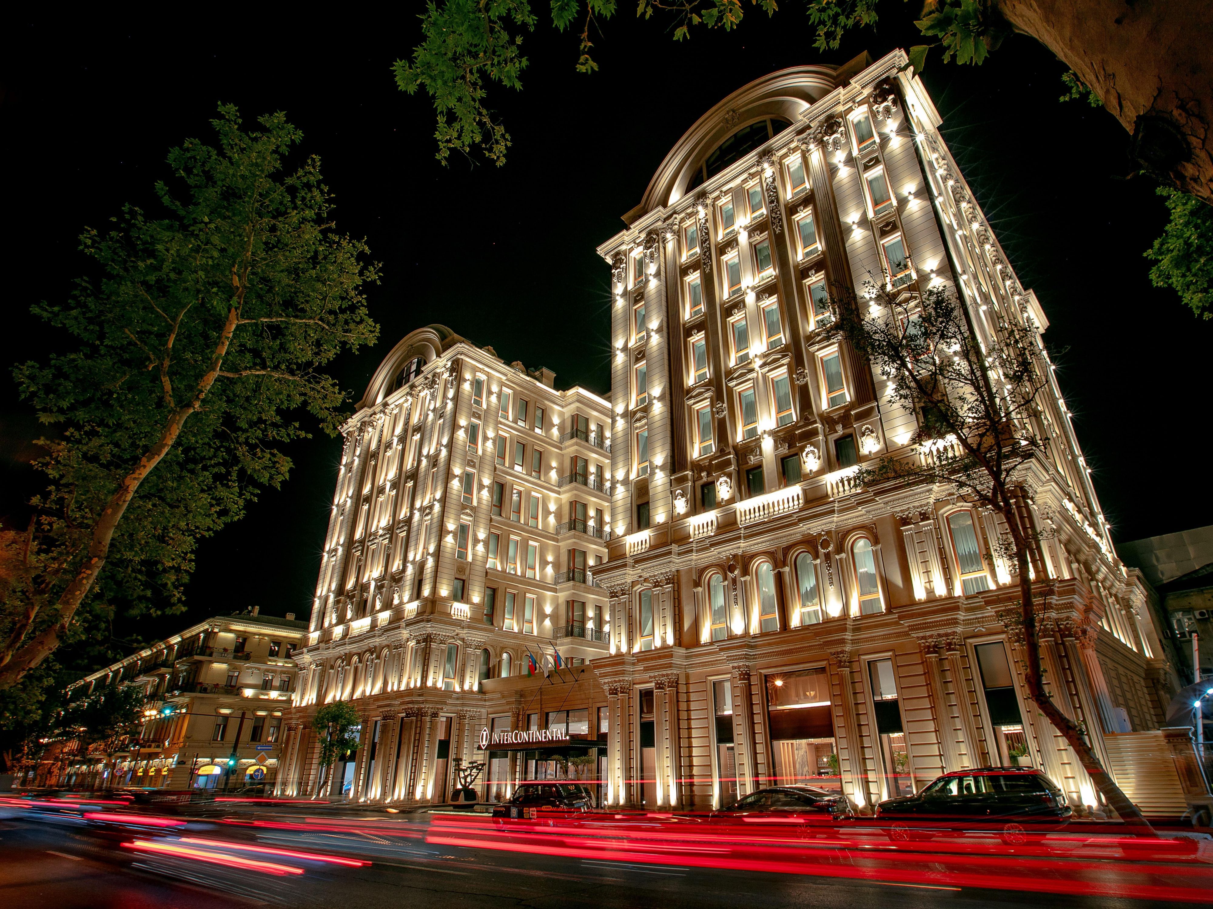 Intercontinental baku. Отель Интерконтиненталь Баку. INTERCONTINENTAL Hotel Баку Азербайджан. Отели в Баку 5 звезд. Отели 5* в Баку.