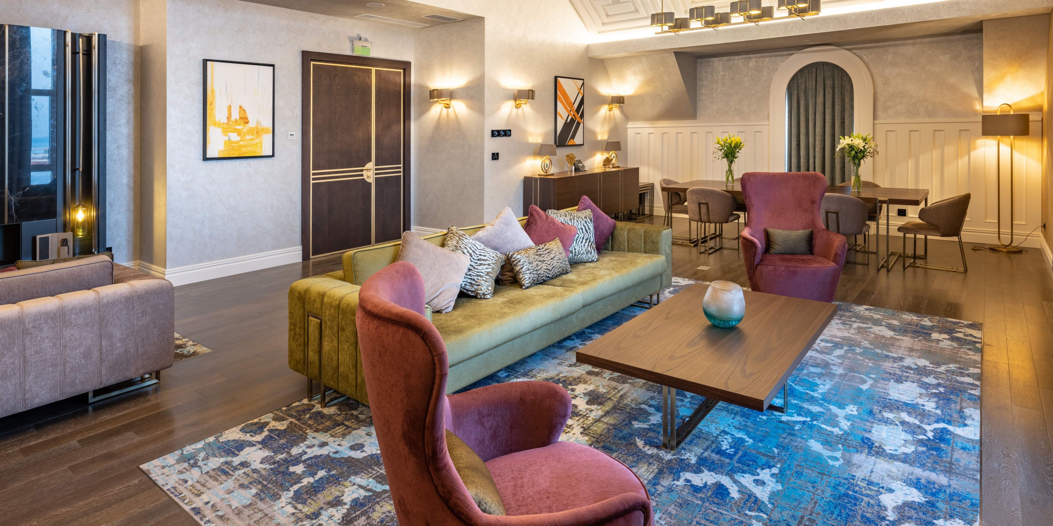 Dining & Lounge Area, Presidential Suite
