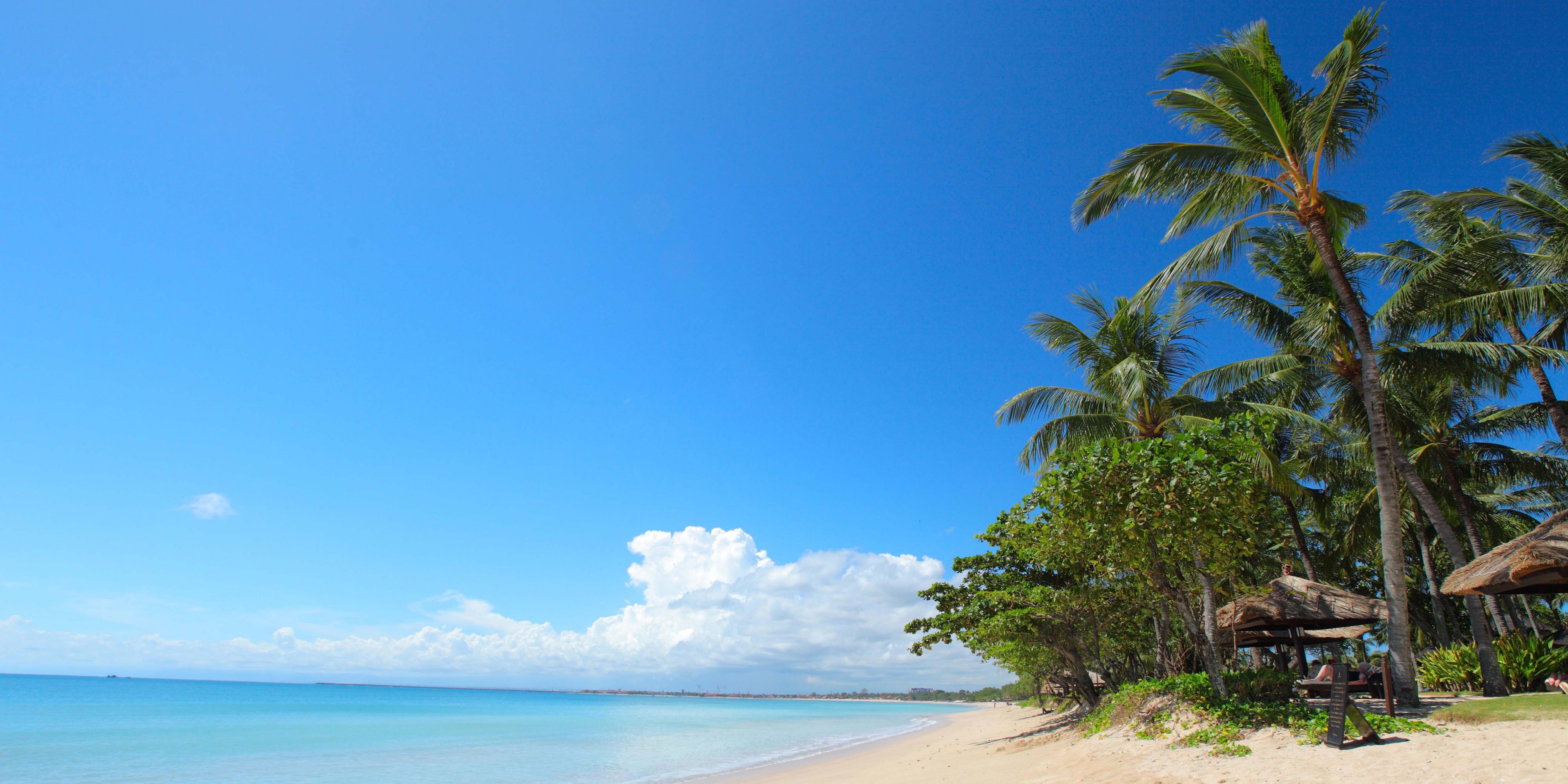 Nestled within the exclusive Jimbaran Bay on Bali’s southern coast, the resort is conveniently located near local attractions as well as the island's famous temples and destinations. It’s also only a 15-minute drive from Ngurah Rai International Airport, ensuring easy access to and from the resort.