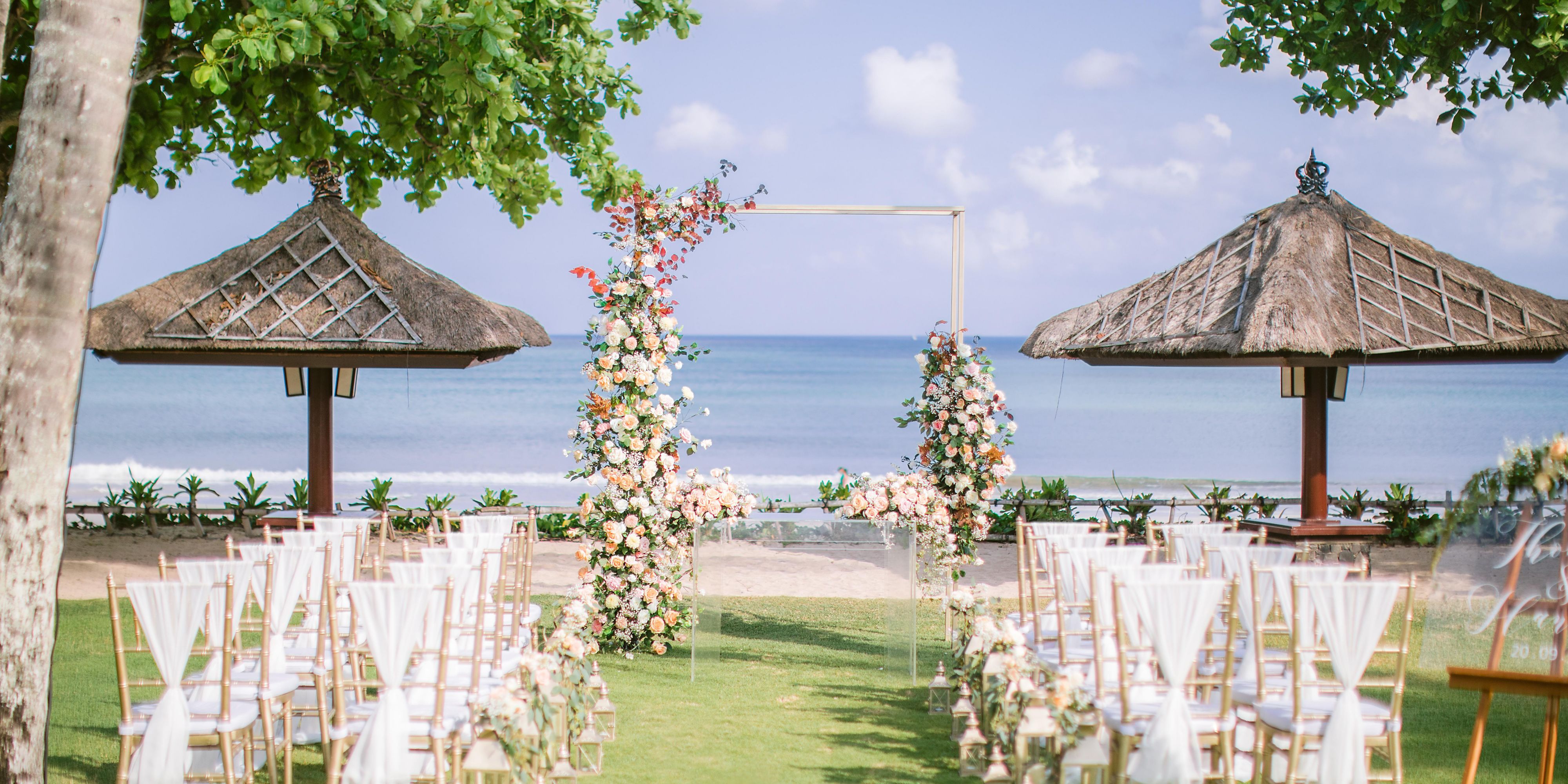 Dreamy only begins to describe our romantic wedding and meeting venues, complete with authentic Balinese-style pavilion buildings. Host your once in a lifetime wedding celebration in our lush tropical gardens or convention center, an authentic setting your guests will long remember. 