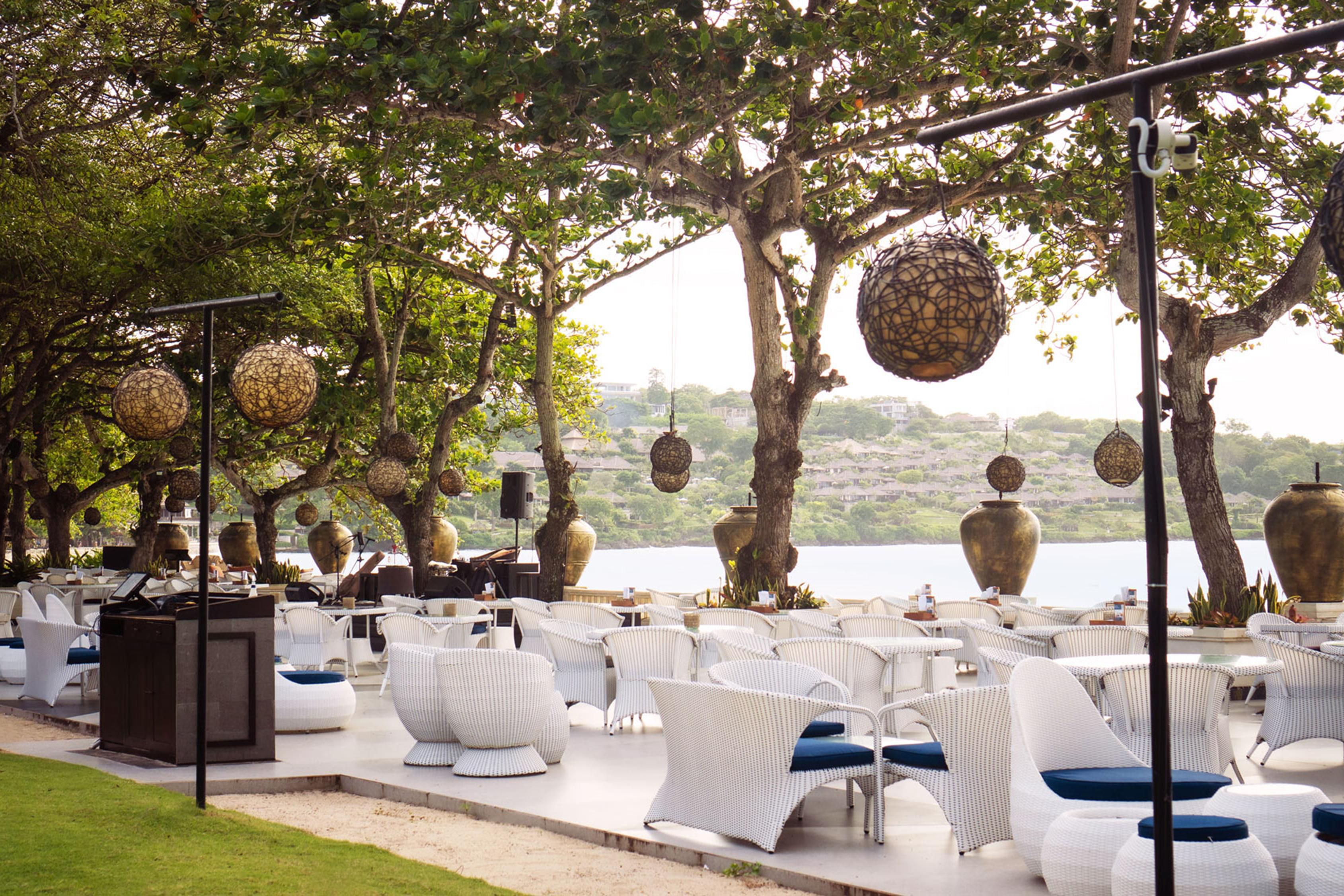 Horses Hotel Bali dining area with traditional Indonesian cuisine