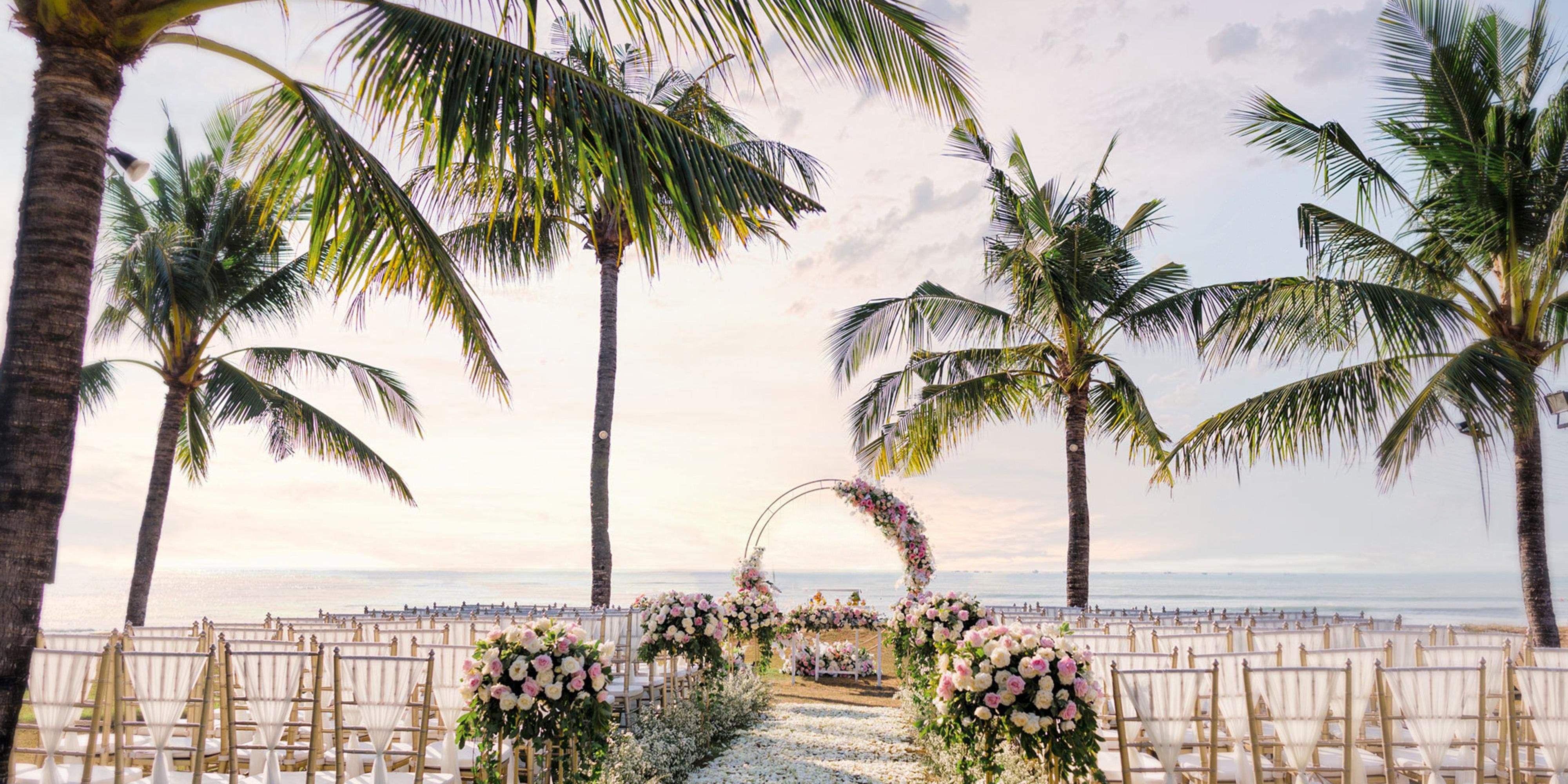 Dreamy only begins to describe our romantic wedding, complete with authentic Balinese-style pavilion buildings. Host your once-in-a-lifetime wedding celebration in our lush tropical gardens or grand hall, an authentic setting your guests will long remember.