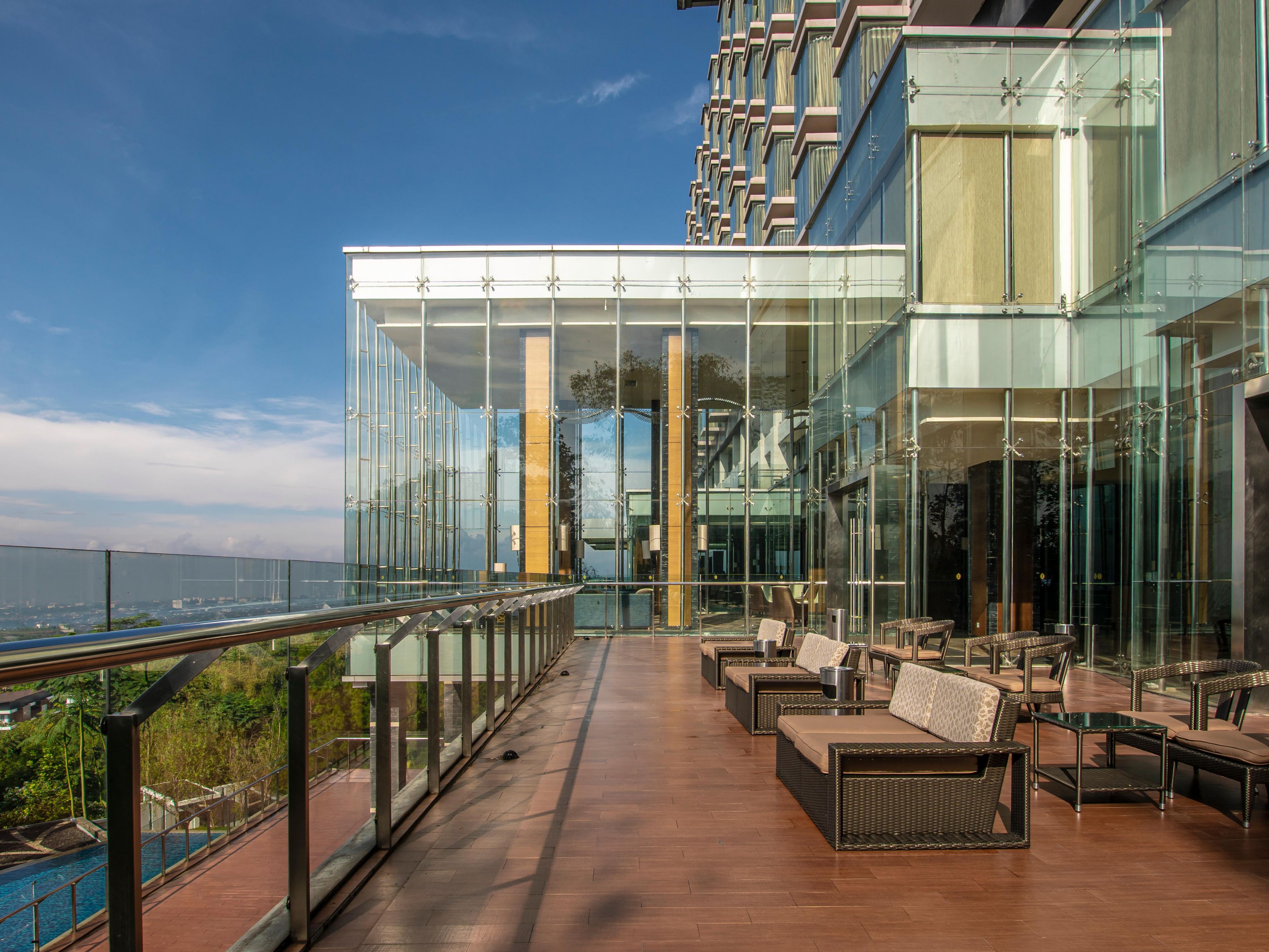 Lobby Terrace