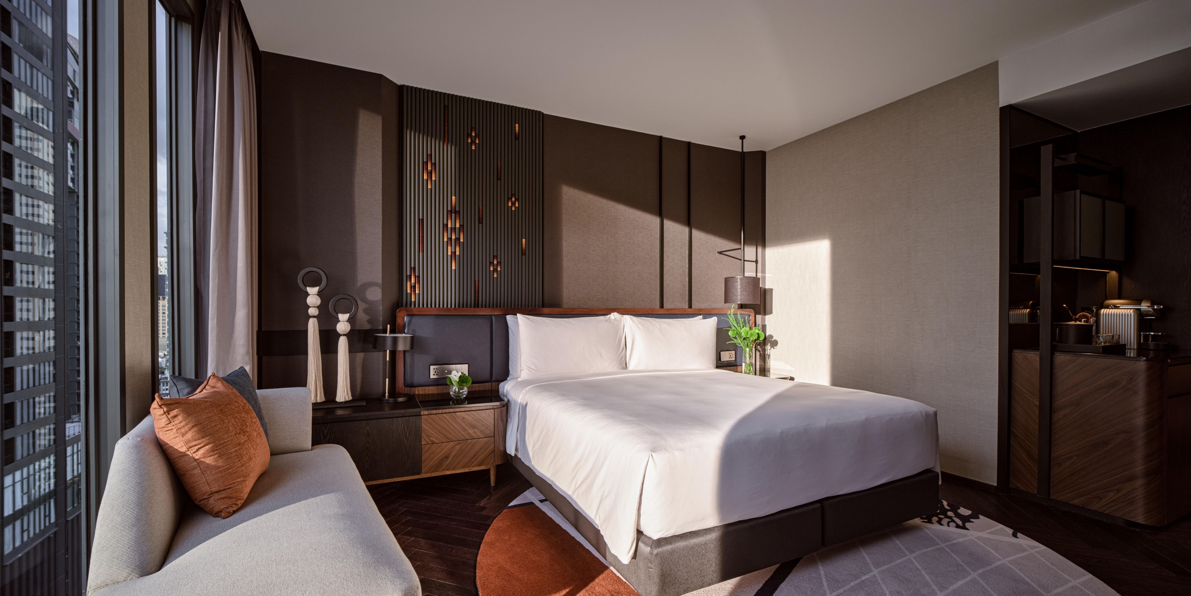 Classic room - King bed (Day time)