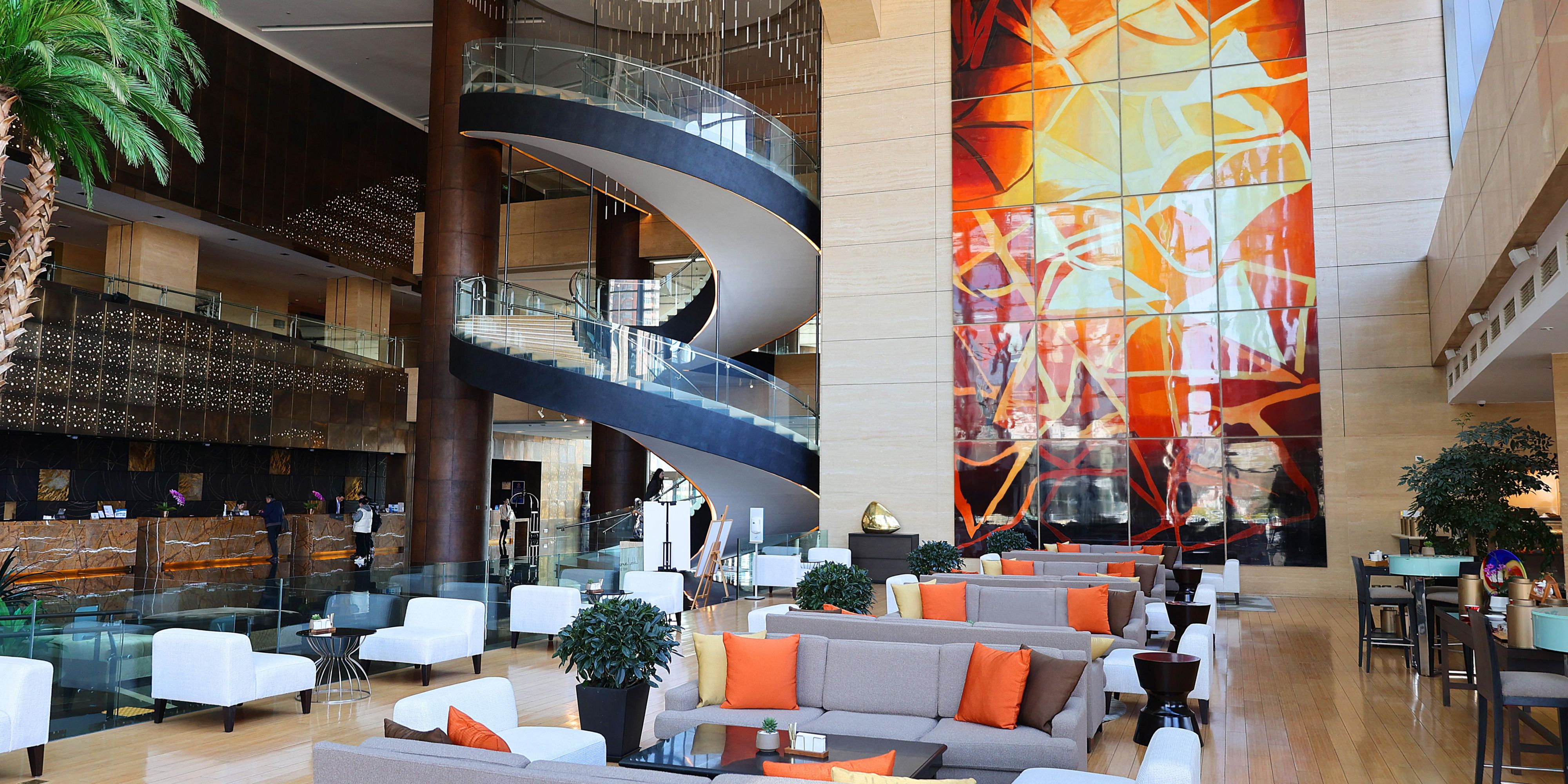The Lobby Lounge is a comfortable place to relax, enjoy your favorite drink and socialize. It is a tranquil setting to enjoy exquisite delights from our YATAI Japanese street food or afternoon tea and various classic snacks and fine drinks.