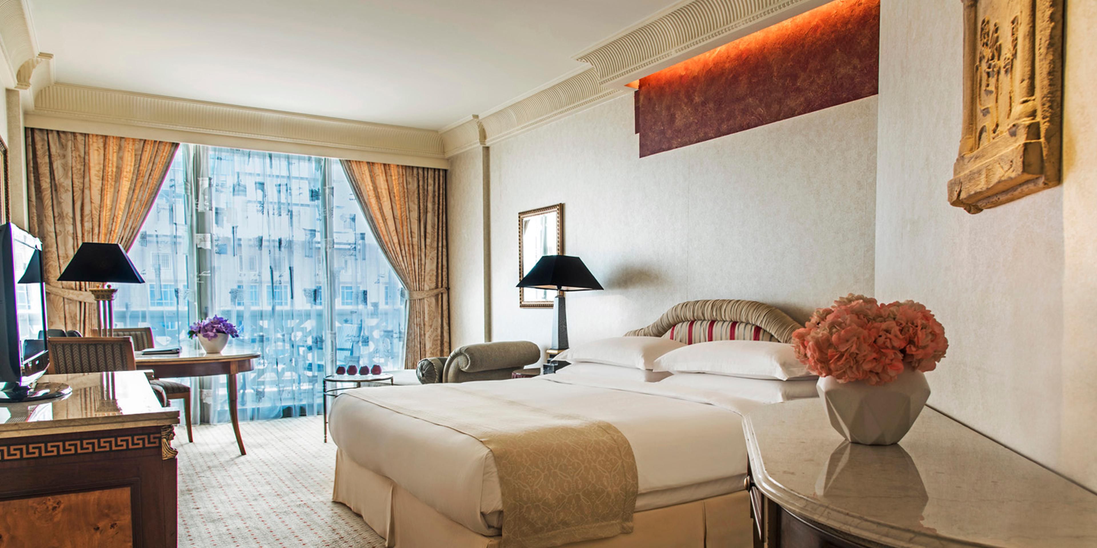 Grand Deluxe Bedroom with Balcony
