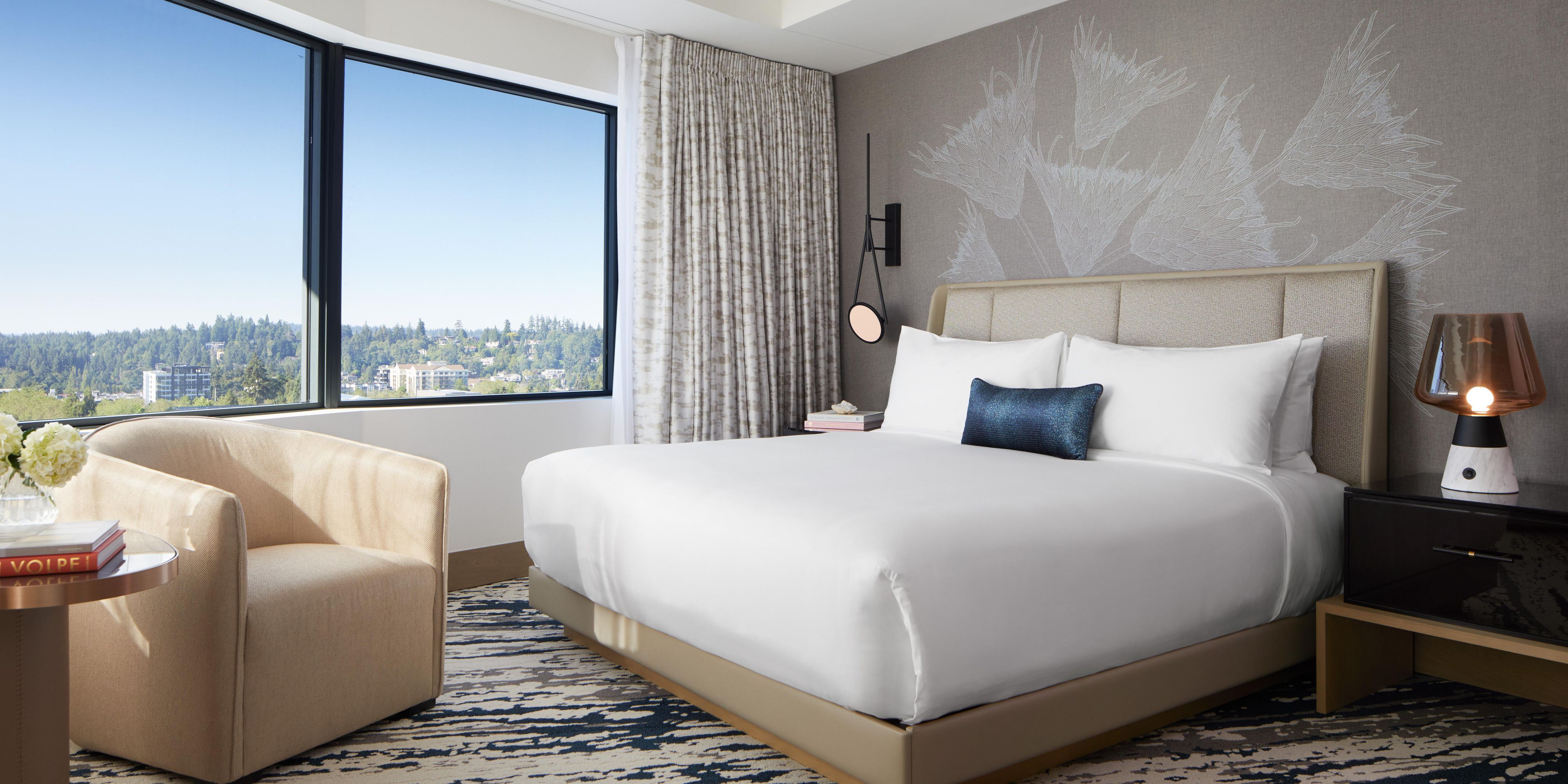 Panoramic corner views in our Bellevue hotel room 