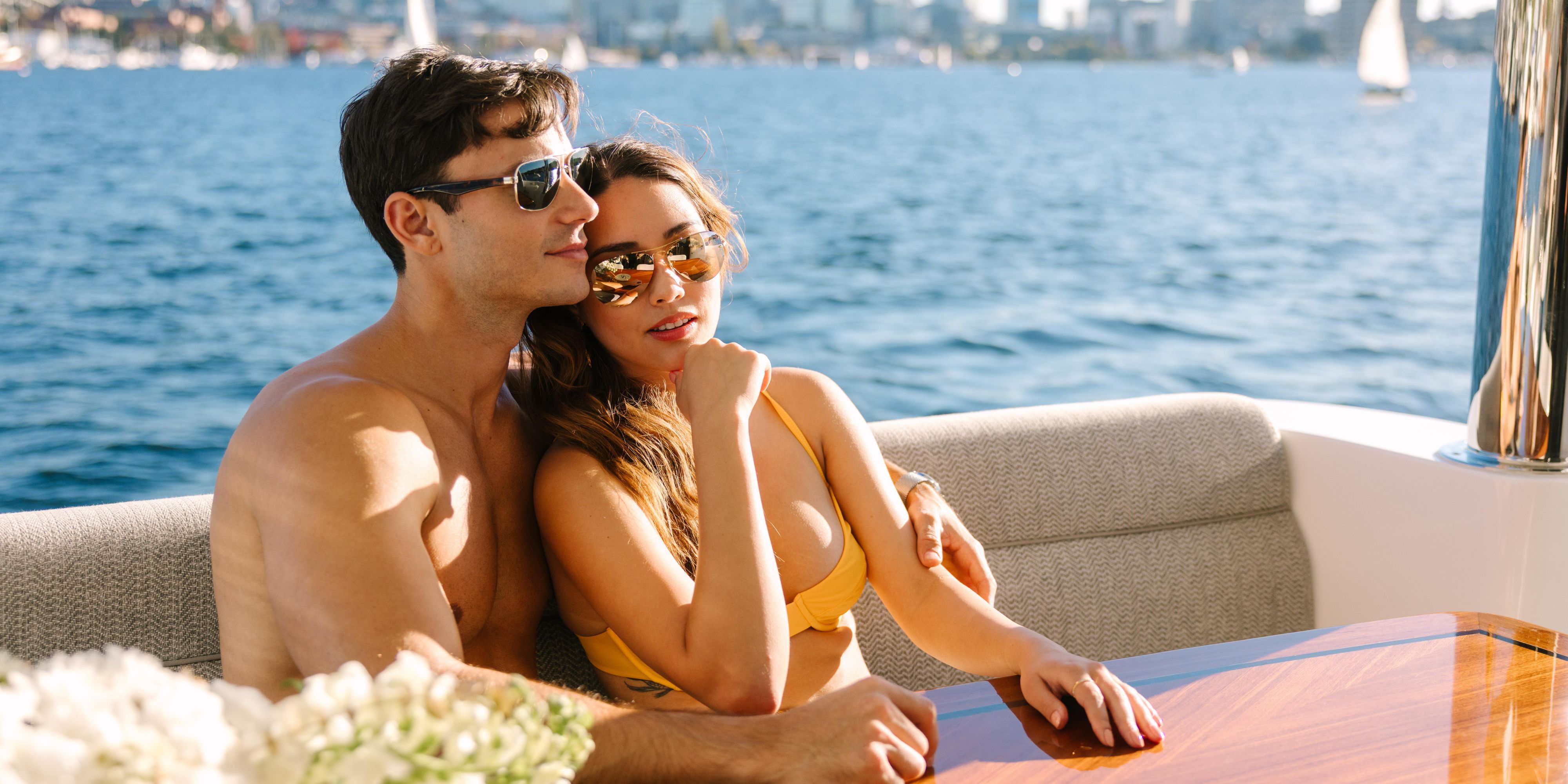 Our luxury hotel is steps from Bellevue Square, Downtown Park, Bellevue Botanical Garden and Meydenbauer Bay Park on Lake Washington. Just 20 minutes east of downtown Seattle and south of Woodinville’s premier wine country, downtown Bellevue has easy access to regional highlights.