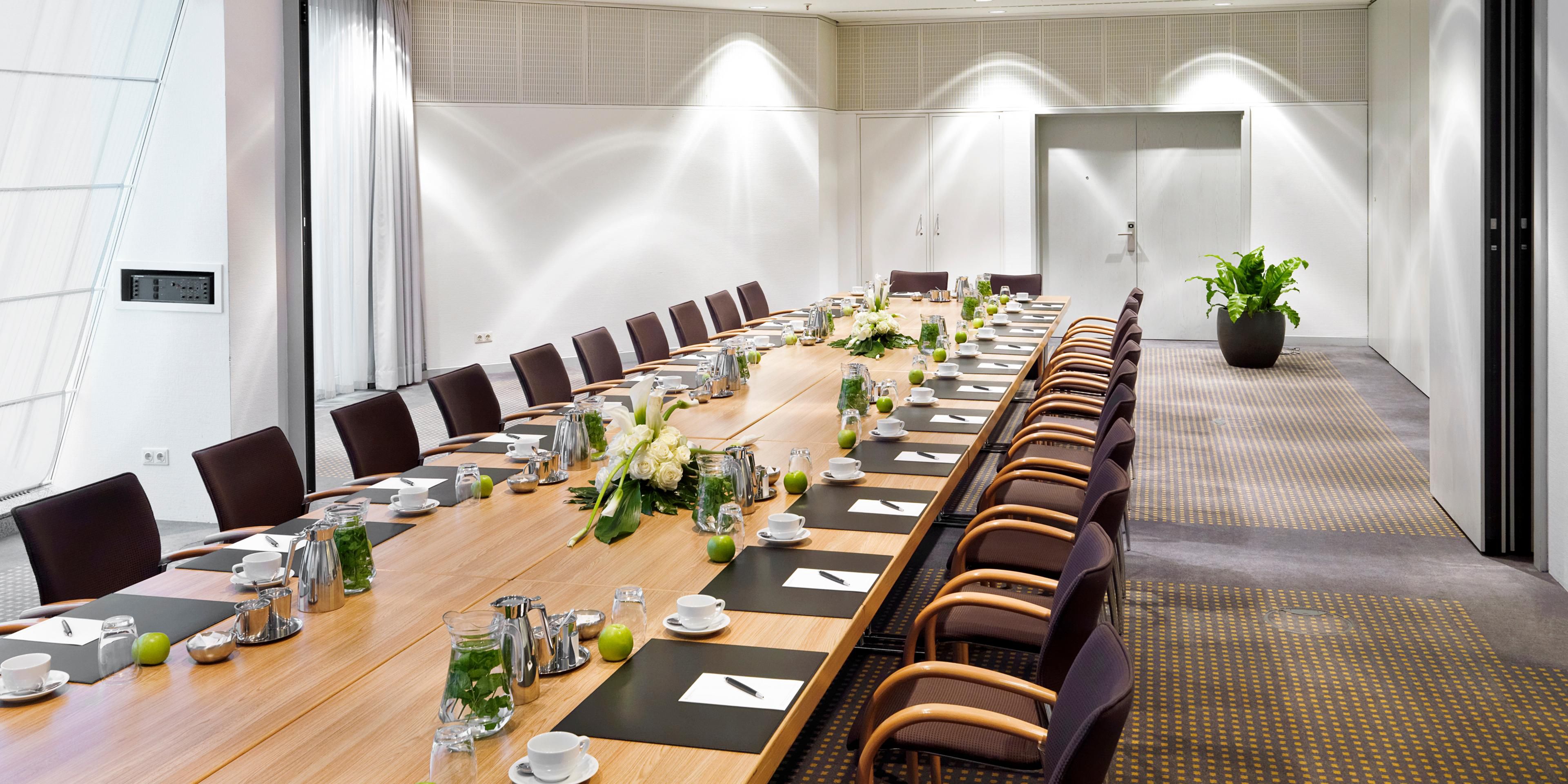 When hosting a Meeting for Good at InterContinental Berlin, planners can expect efforts in place to support a more sustainable meeting experience. We offer eco-friendly practices like digital documents, linen reuse programs, reusable serviceware, & sustainable menus. Together, we can ensure a successful event for your business and the environment.