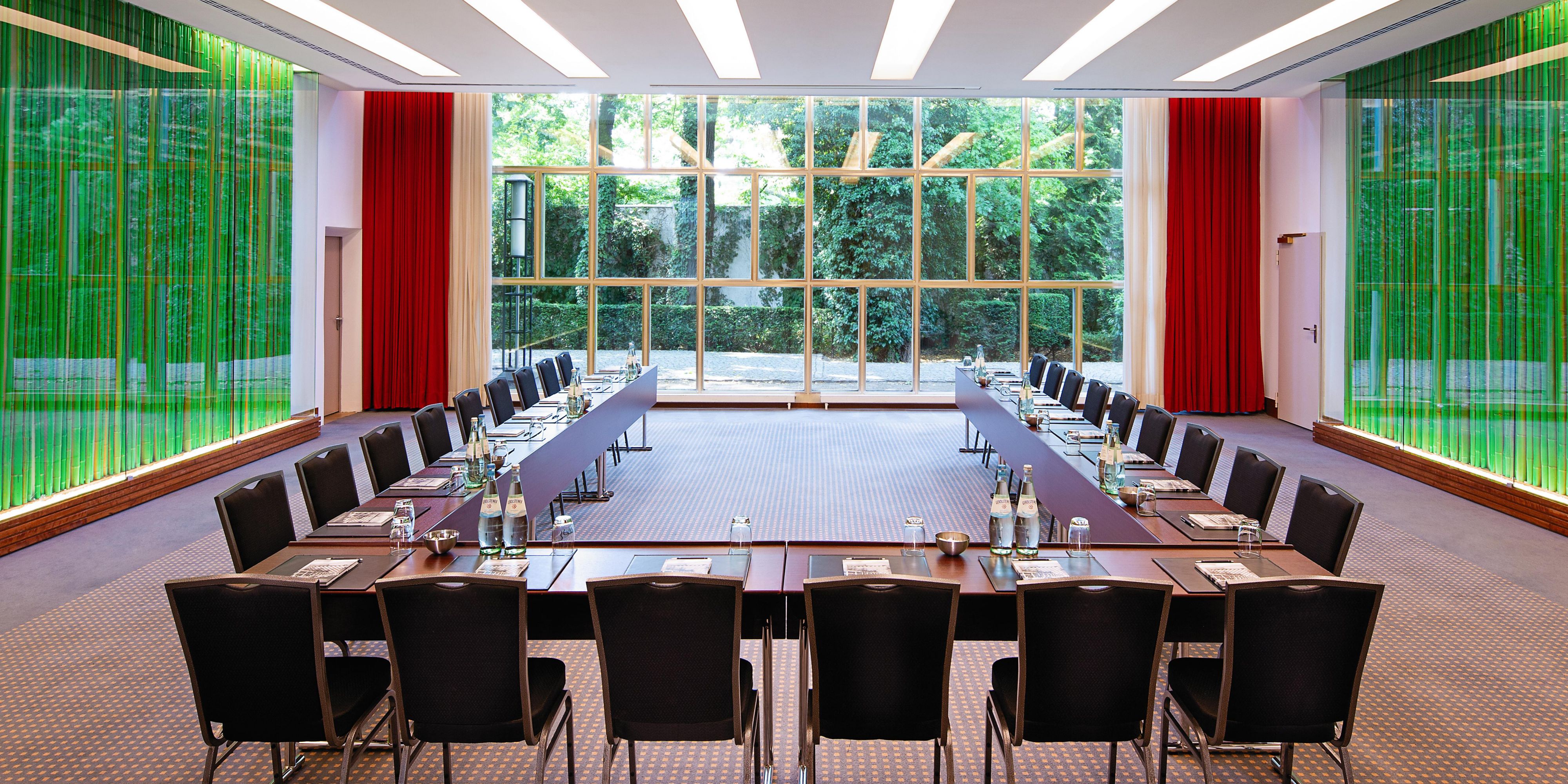 As one of the largest conference hotels in Europe, located directly at the Tiergarten in Berlin, the InterContinental Berlin offers the ideal setting for your event with 55 event rooms and 6,200 m2 of event space. With state-of-the-art technologies and a highly experienced and professional team, we have a perfect solutions for your requirements.