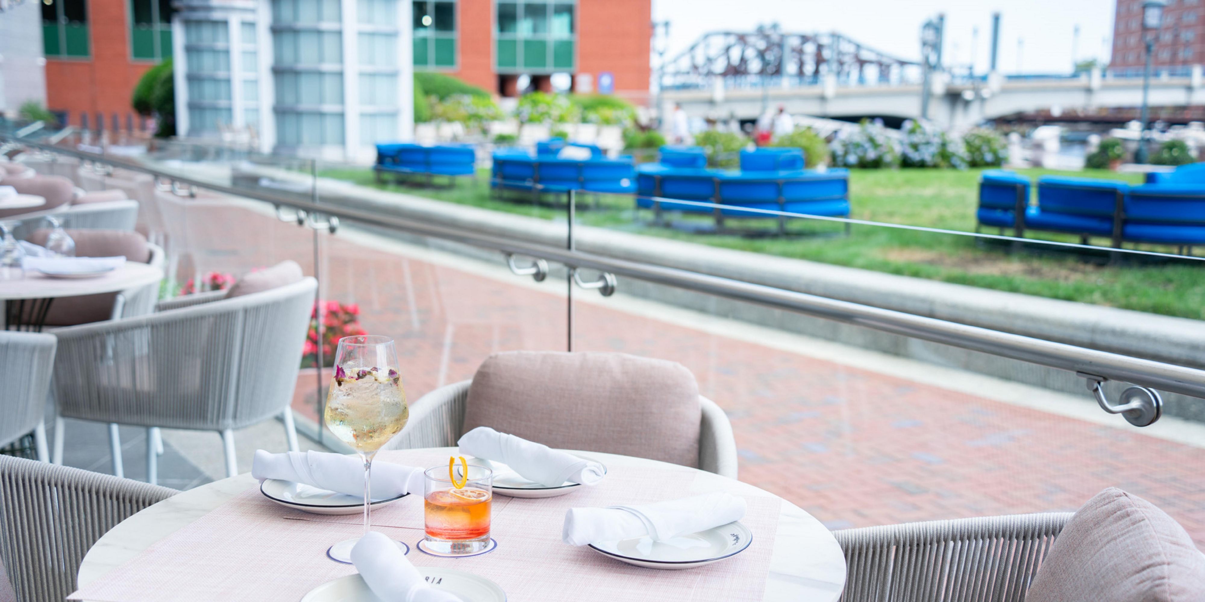 Innovative cuisine meets elegant ambiance along the scenic Fort Point Channel Waterfront. Whether you're enjoying a casual lunch, a romantic dinner, or evening drinks with a view, each of our Boston restaurants and bars promises refined flavors and impeccable service in the heart of downtown.