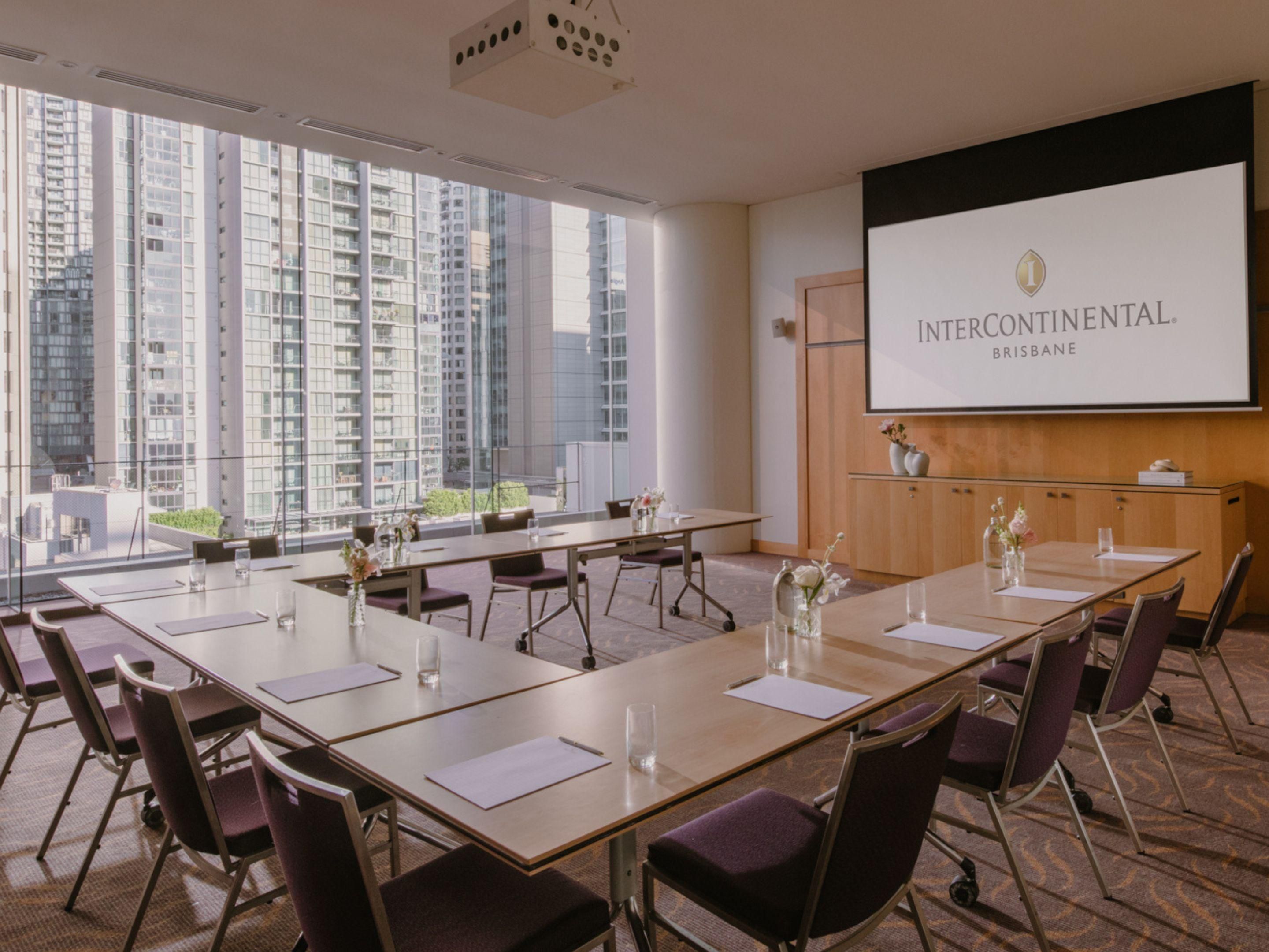 Room 82 loctaed on Level 8 with natural light and city views