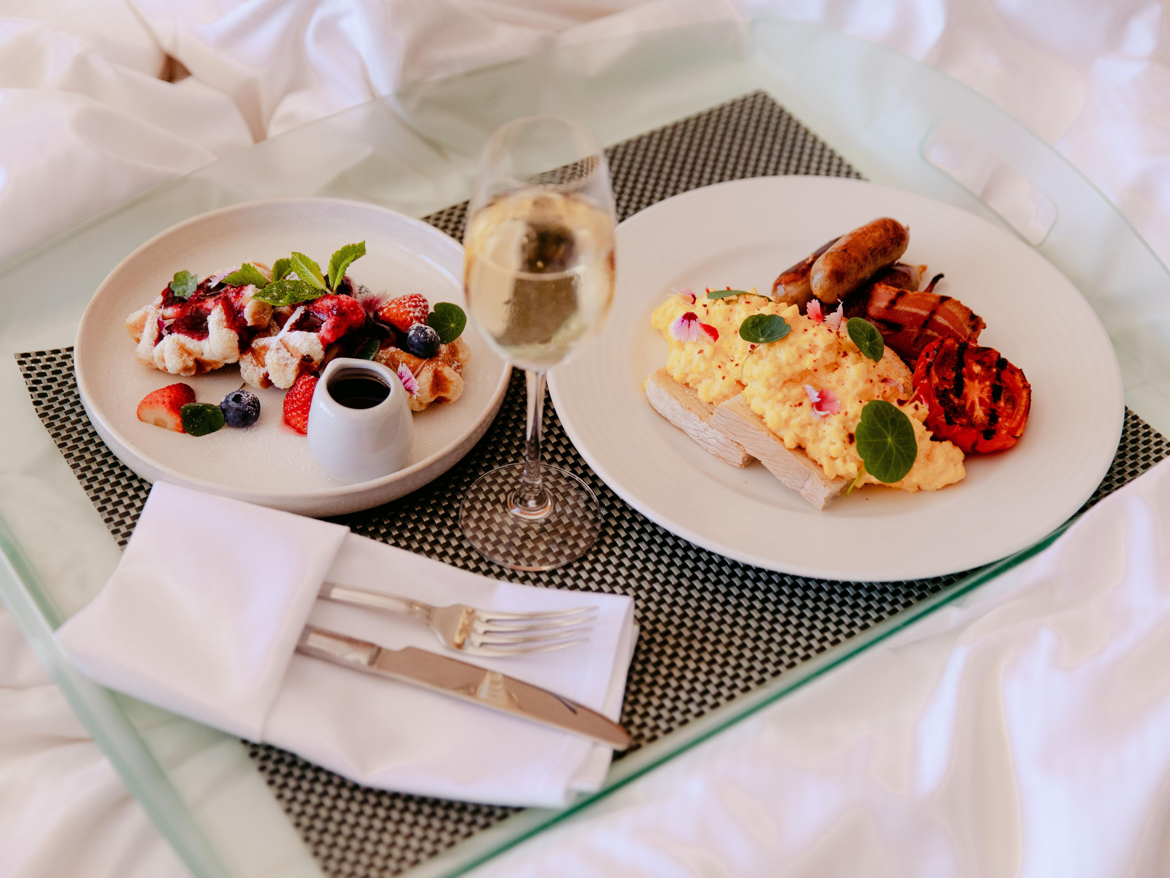 Savour a Delicious In-Room Dining Menu 