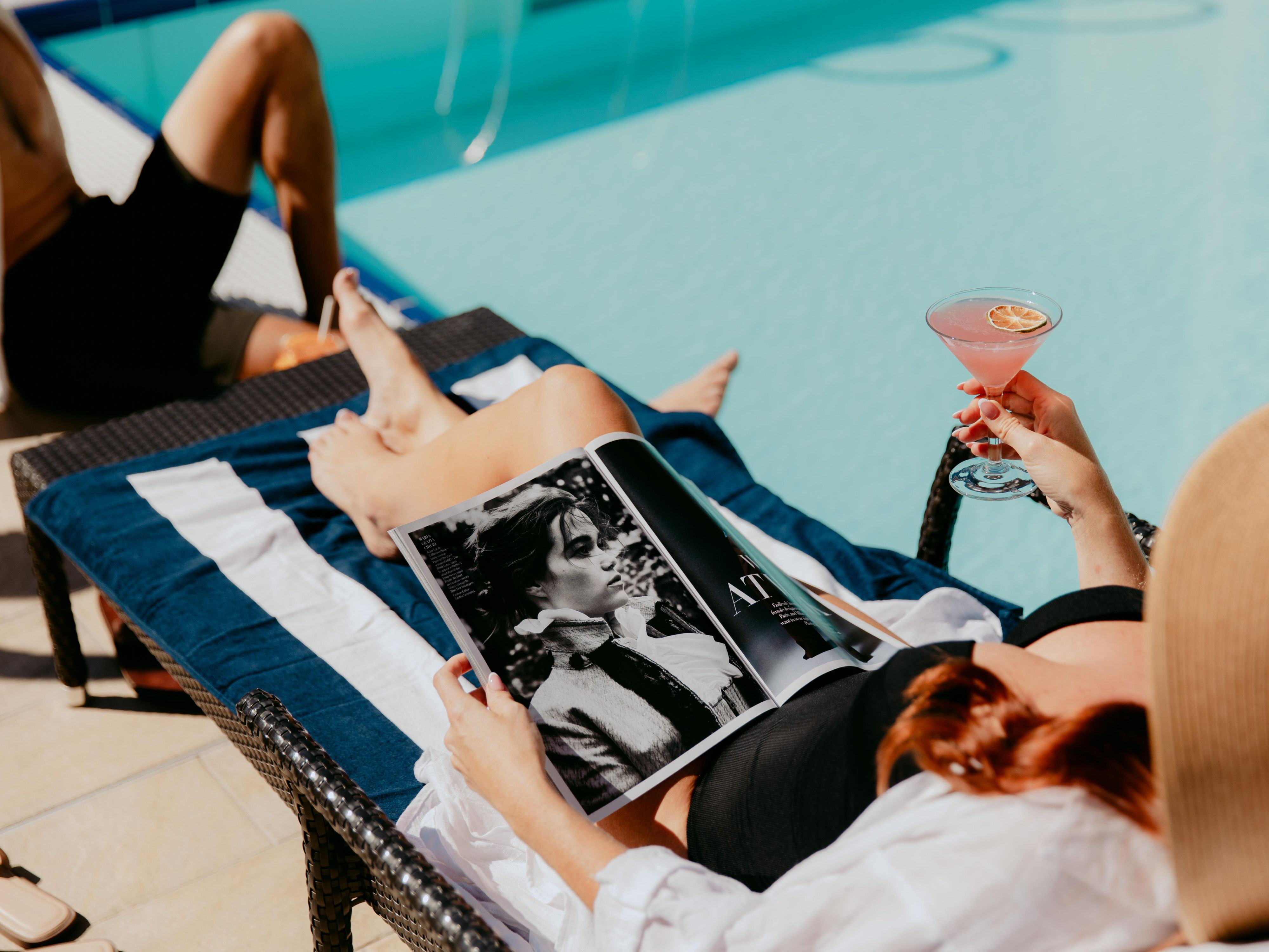 Sip signature cocktails by the pool at InterContinental Brisbane