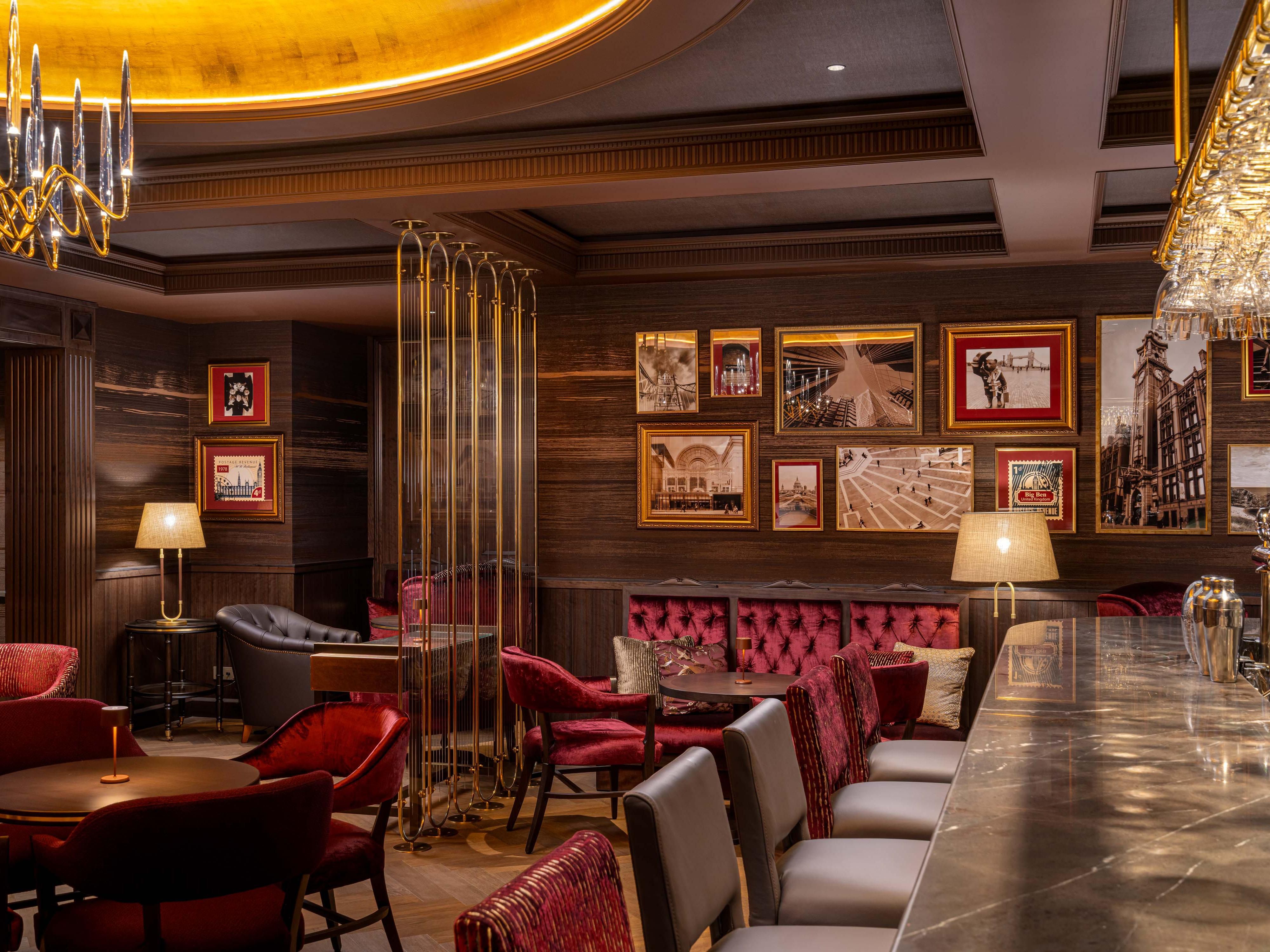 Bar and Lounge