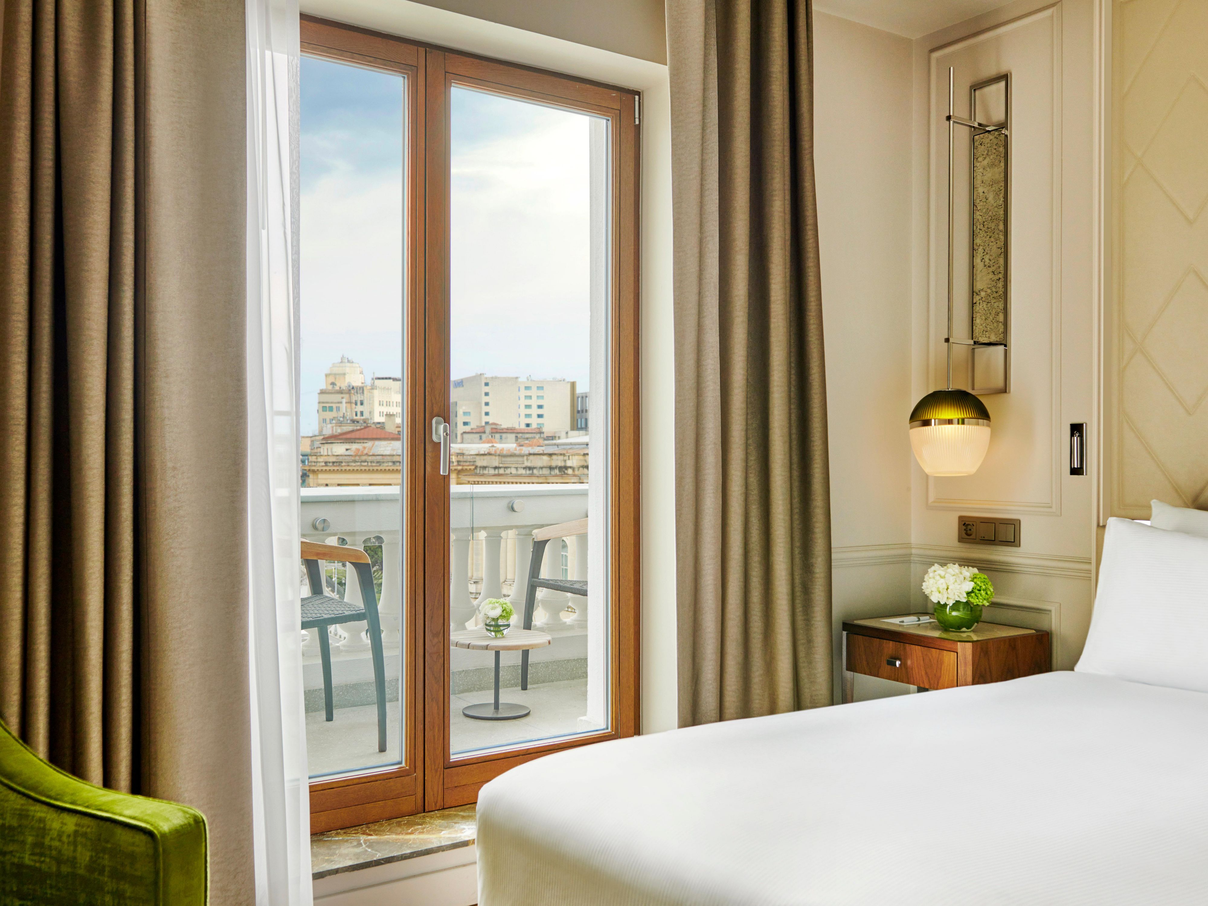 InterContinental Athenee Palace King Classic Furnished balcony