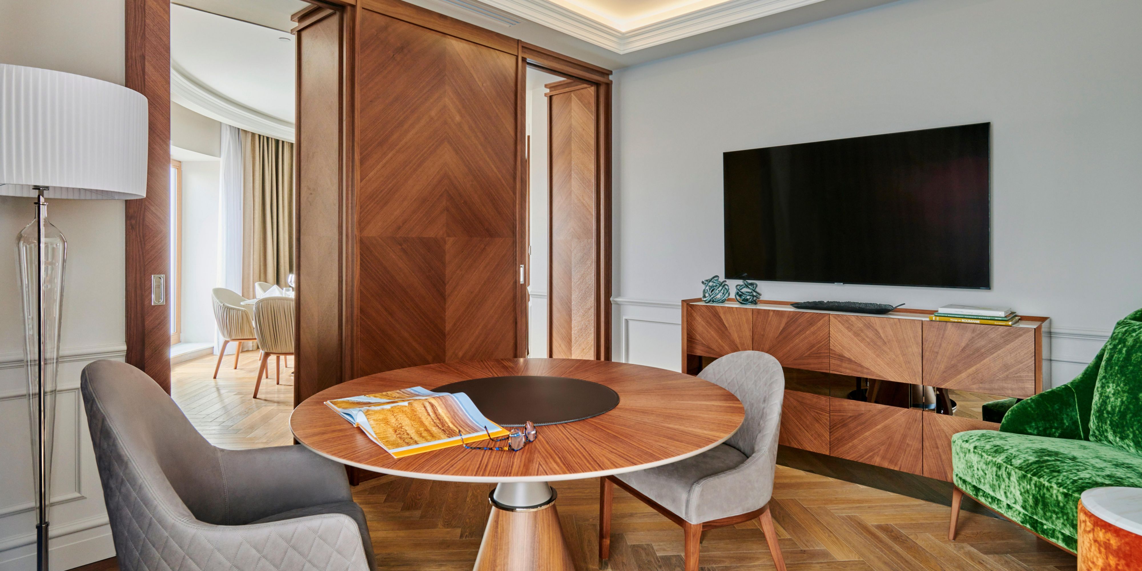 InterContinental Athenee Palace Royal Suite Office Room