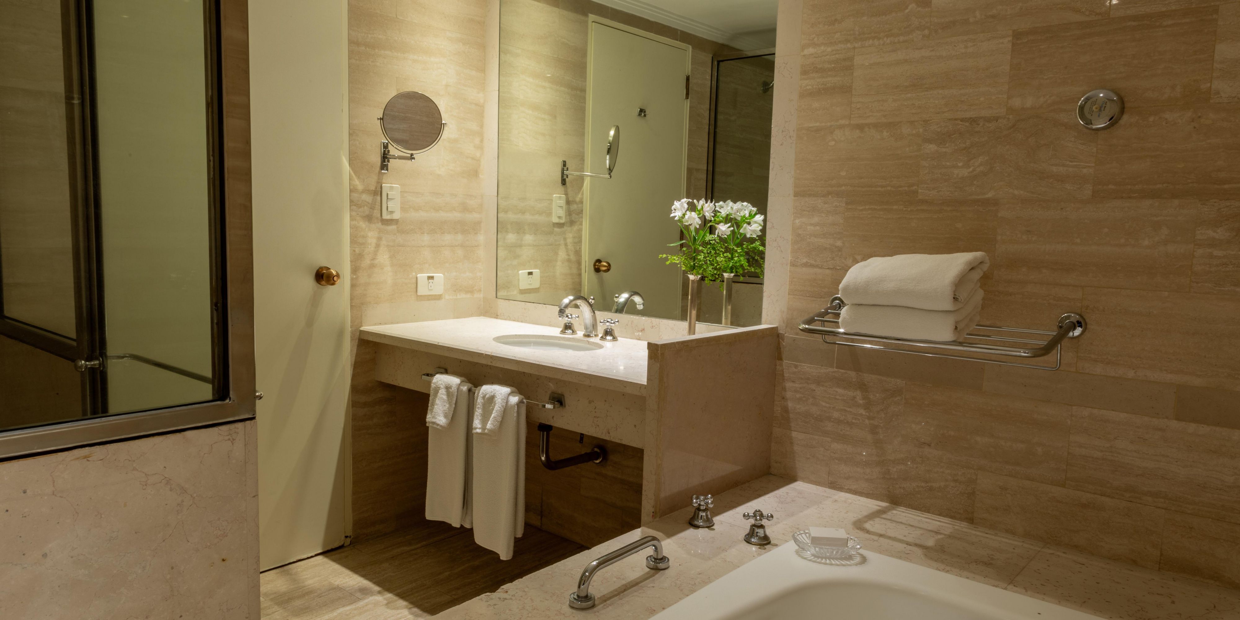 Junior suite bathroom