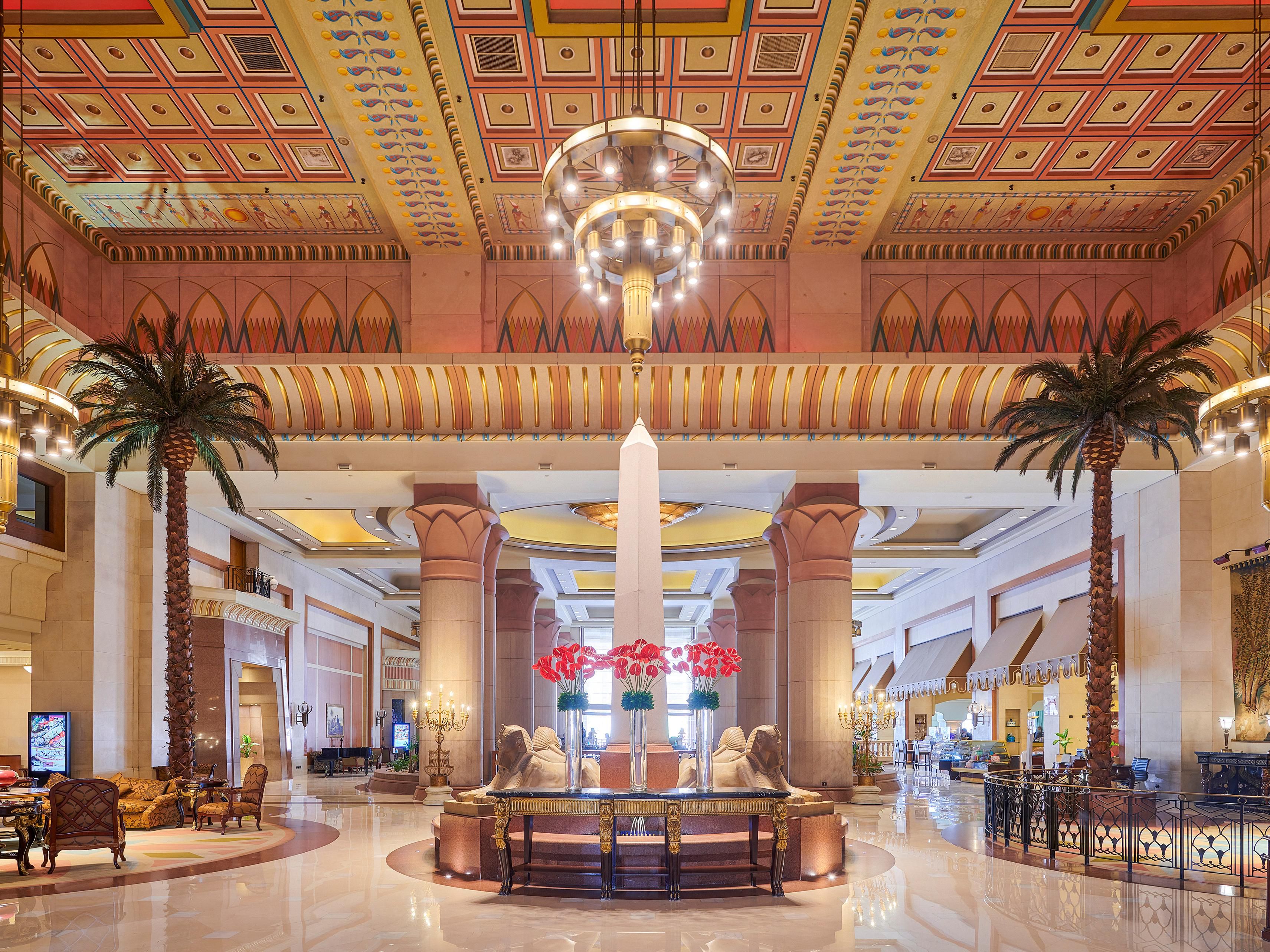 The Hotel's Lobby decoration is inspired by the Pharonic heritage