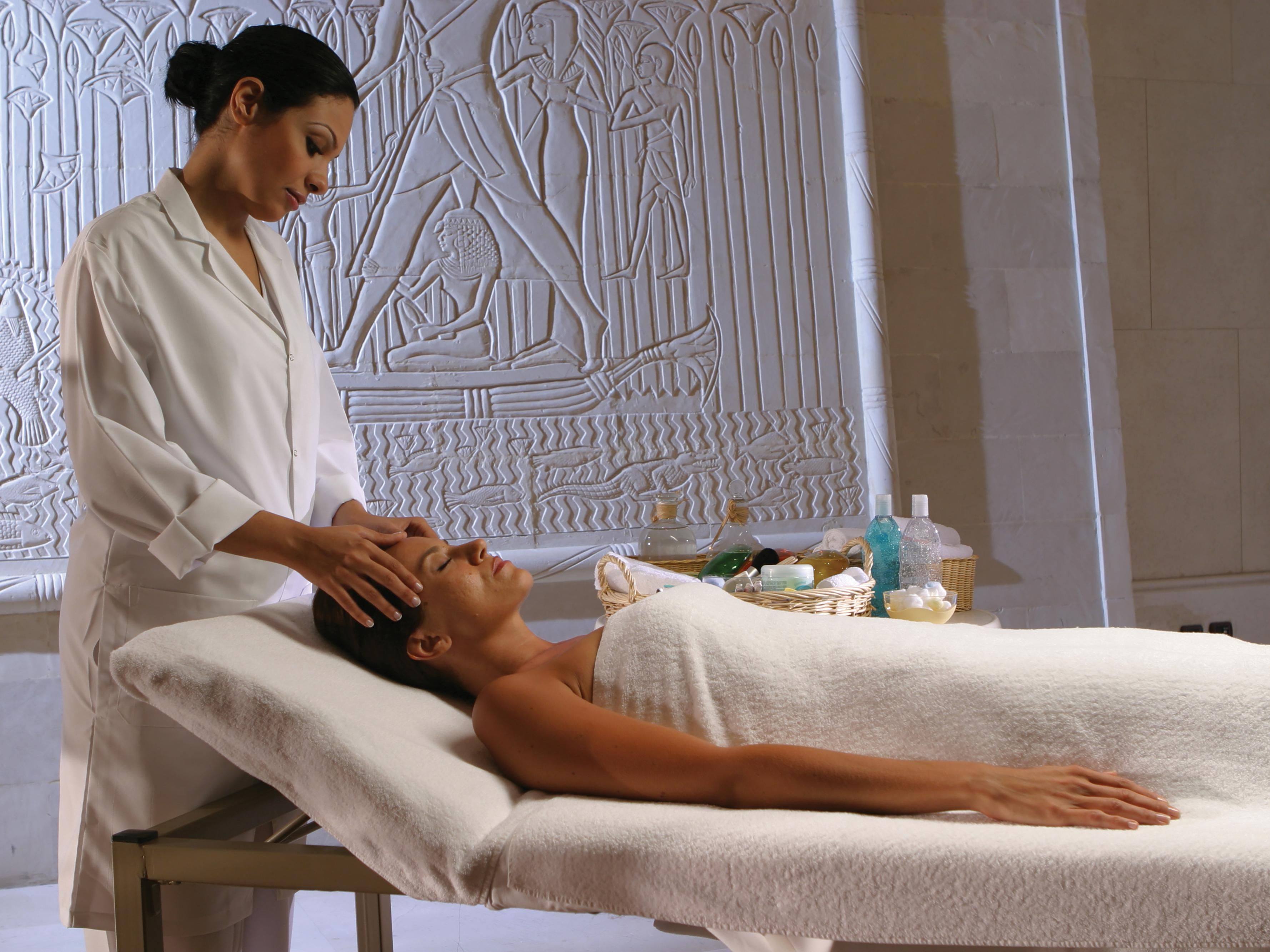 LifeStyles Health Club and Spa offers a range of beauty treatments
