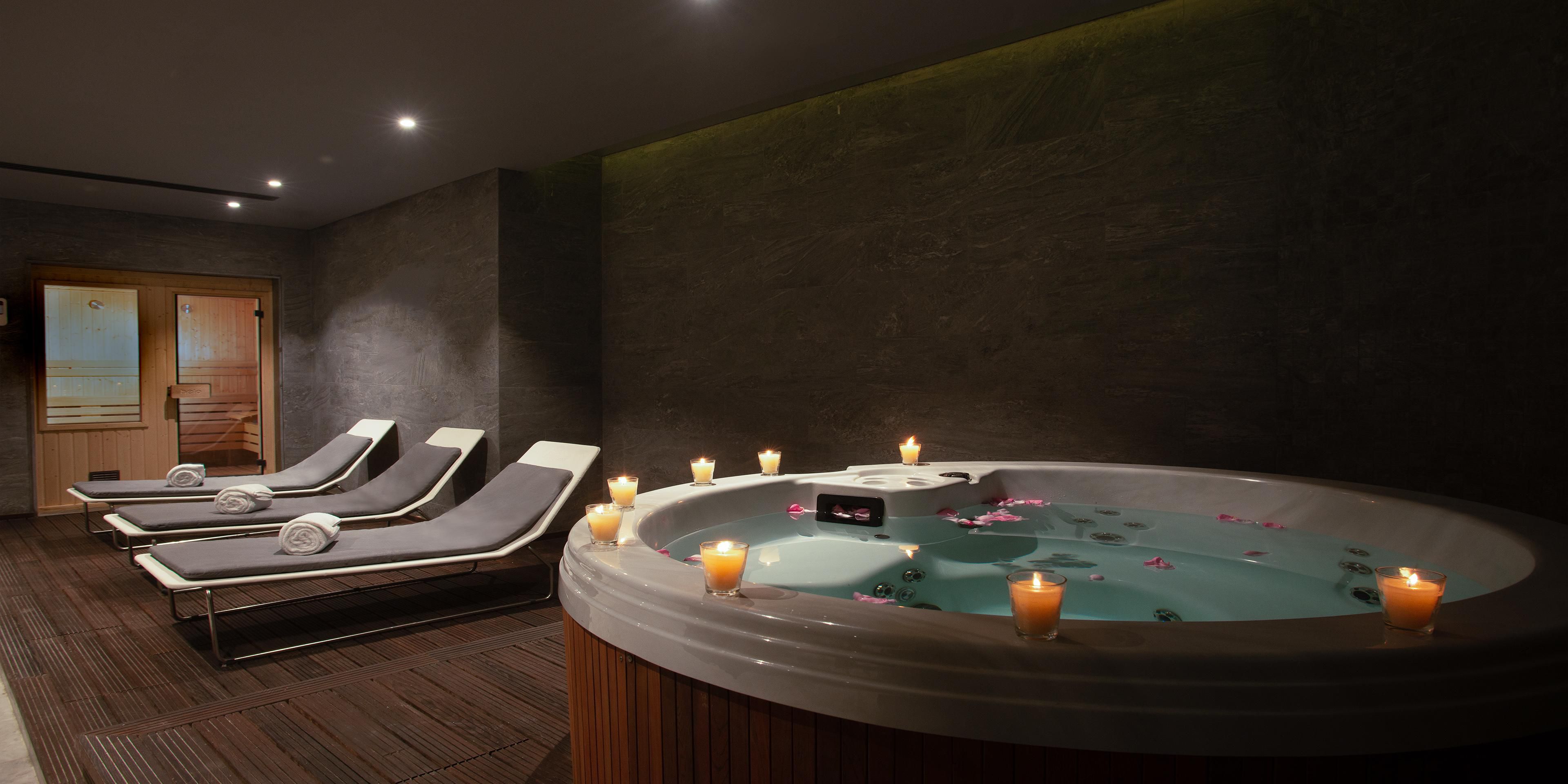 Our spa is the epitome of serenity in the heart of Cairo, while our state-of-the-art Fitness Centre will get you into perfect shape before enjoying a refreshing swim in our free-form outdoor swimming pool while taking in the epic Nile views. The Semiramis Spa will transport you to a world of sensory well-being.