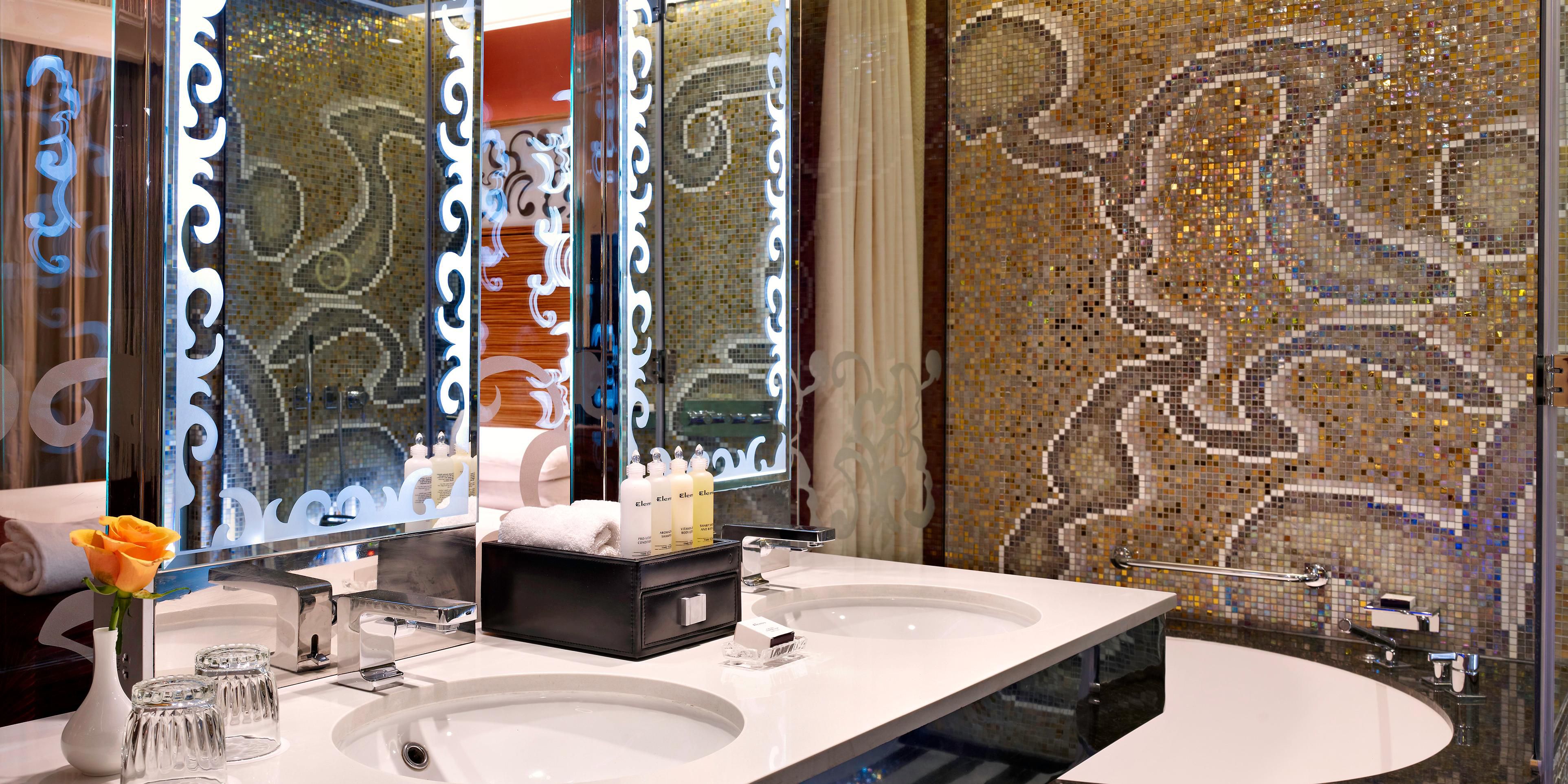 Elegantly designed and spacious en-suite bathroom