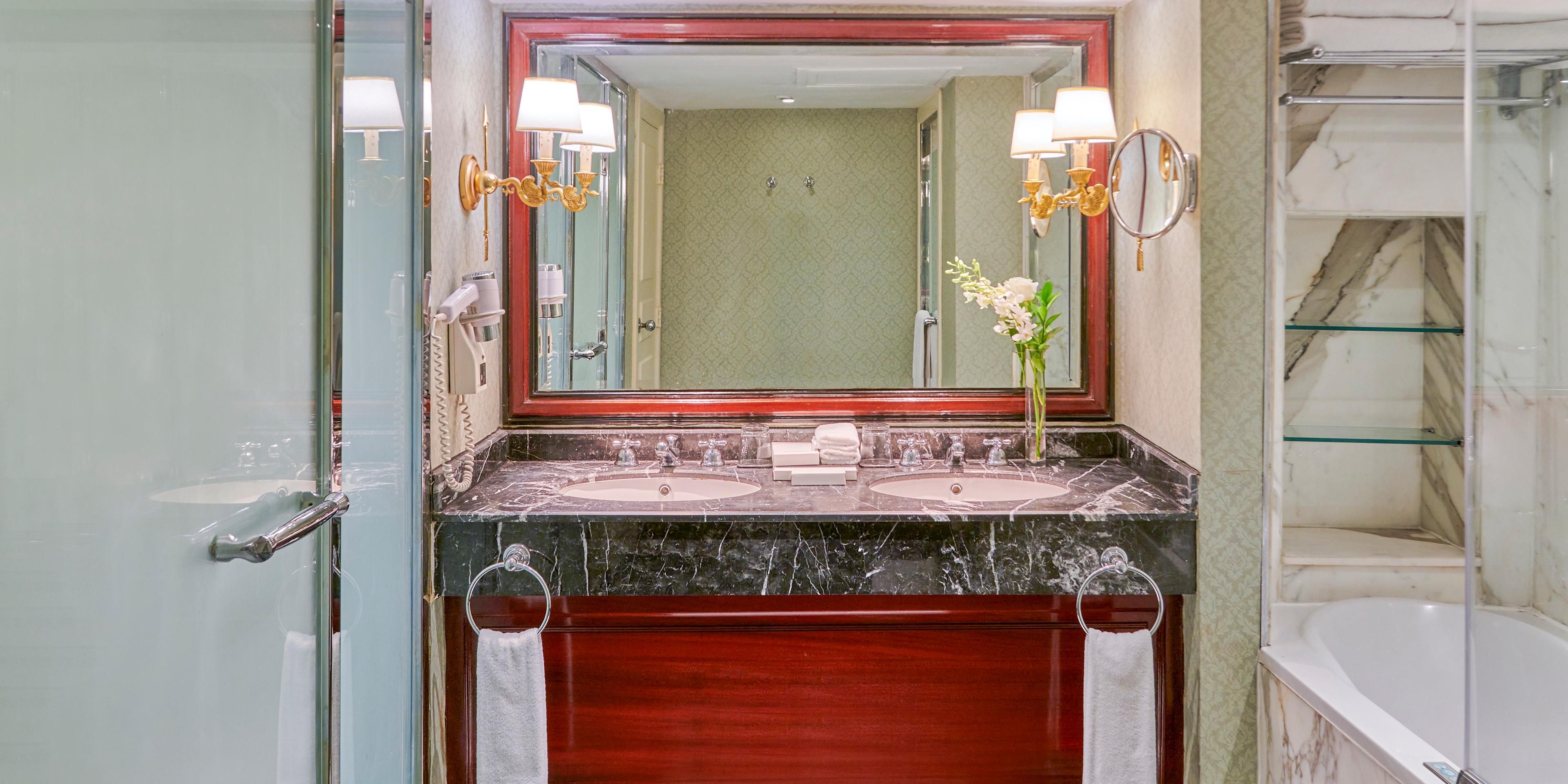 ICSemiramis suite Bathroom