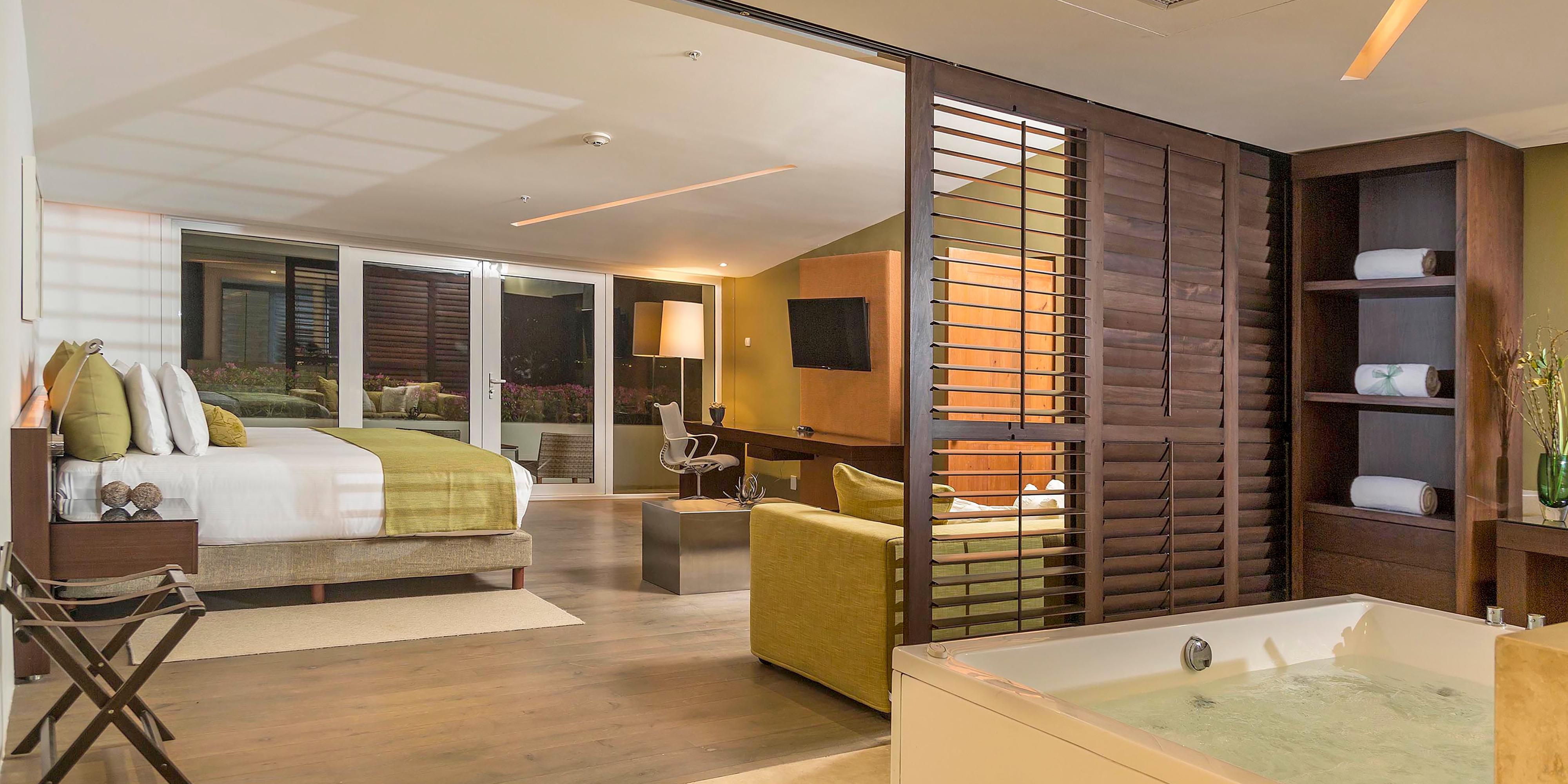 Enjoy your tropical vacation in our Presidential Suite.