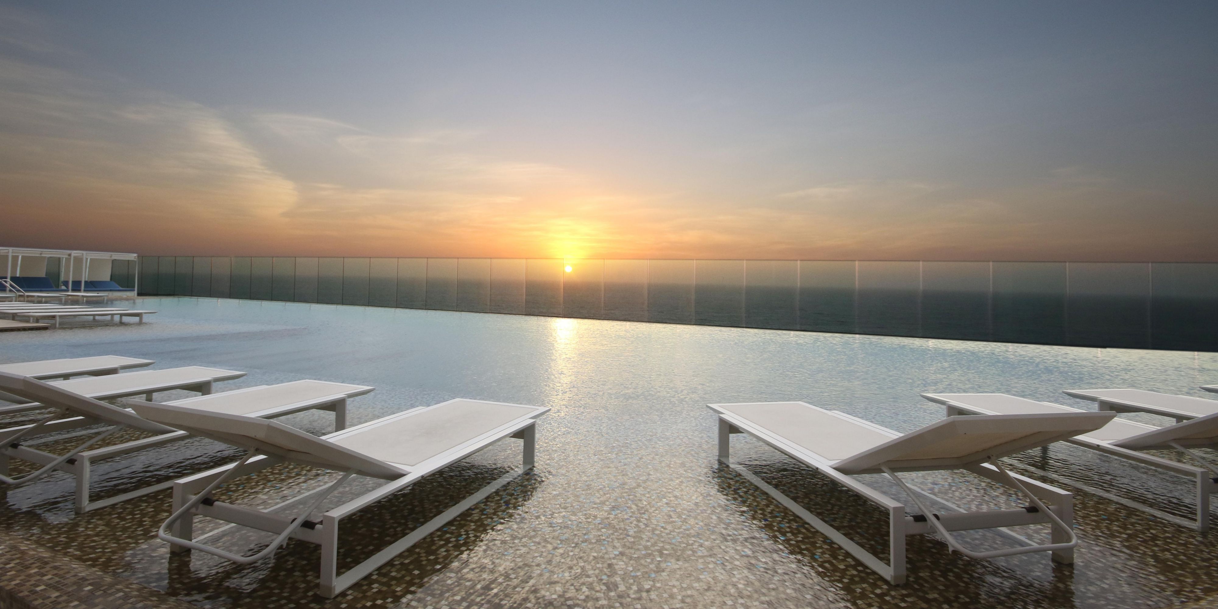 At InterContinental Cartagena, you have the opportunity to enjoy breath taking views at our infinite pool. The Caribbean Ocean and the sunset creates the picture perfect timing to relax. Contact us to book your stay today.