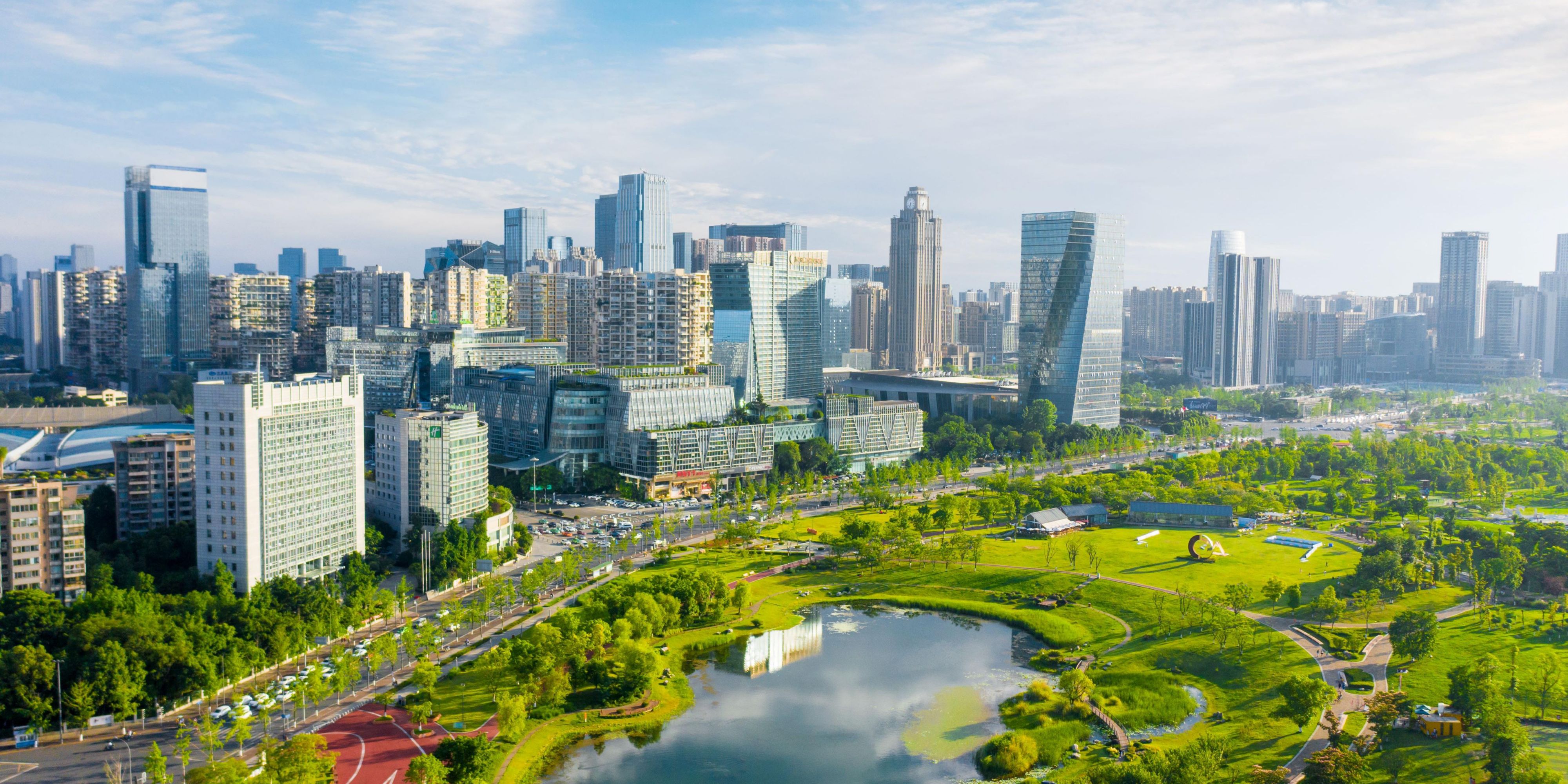 The hotel neighbors Guixi Ecological Park, a 93-hectare key site in Chengdu's Ring Ecological Zone. Built on 'ecology-first' principles, its lakes, woodlands and trails create a multifunctional urban oasis, It is often called "Chengdu’s version of Central Park."