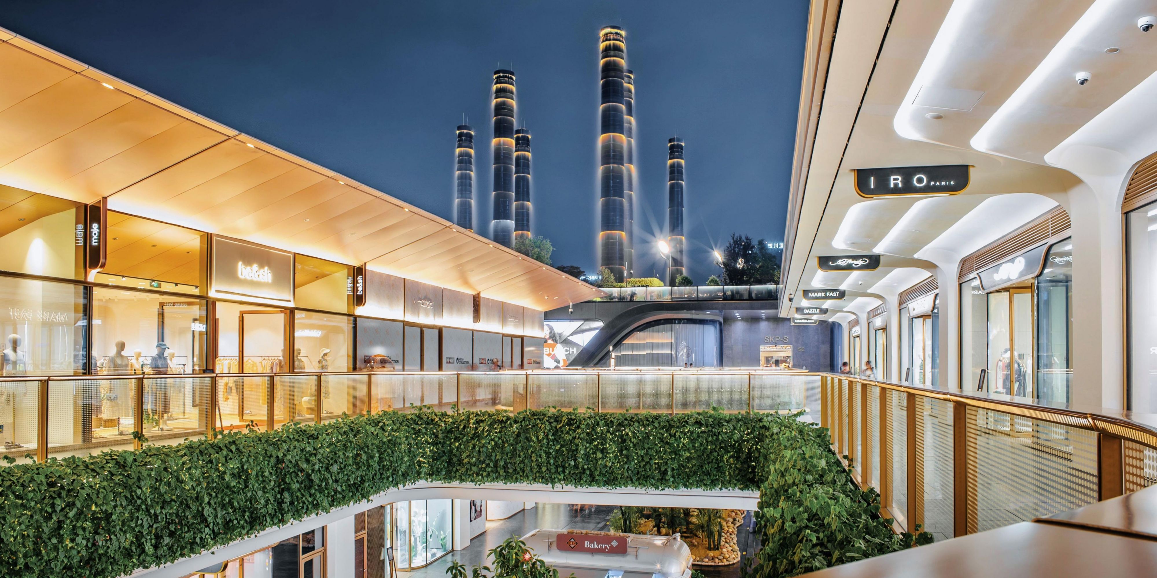 Located in Chengdu’s Jiaozi Avenue Business District near Metro Line 18’s Jincheng Plaza East Station, SKP spans 190 mu (12.7 hectares) with 344,000㎡ of floor space. Housing 1,000+ luxury brands, it offers high-end retail in a unique park-like setting. Its five-level sunken structure is Asia’s largest underground commercial complex.