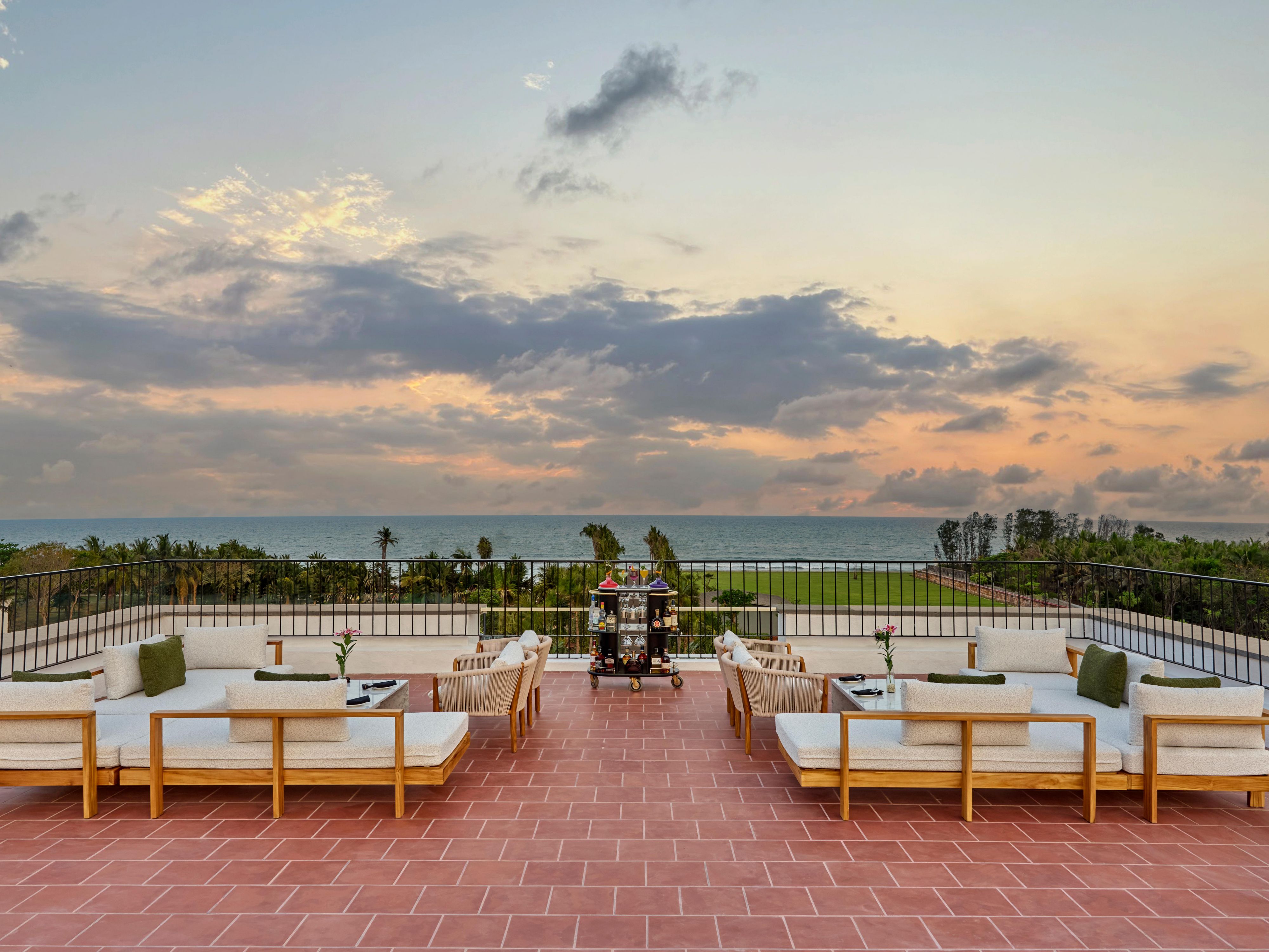 Viora Skybar and Lounge 