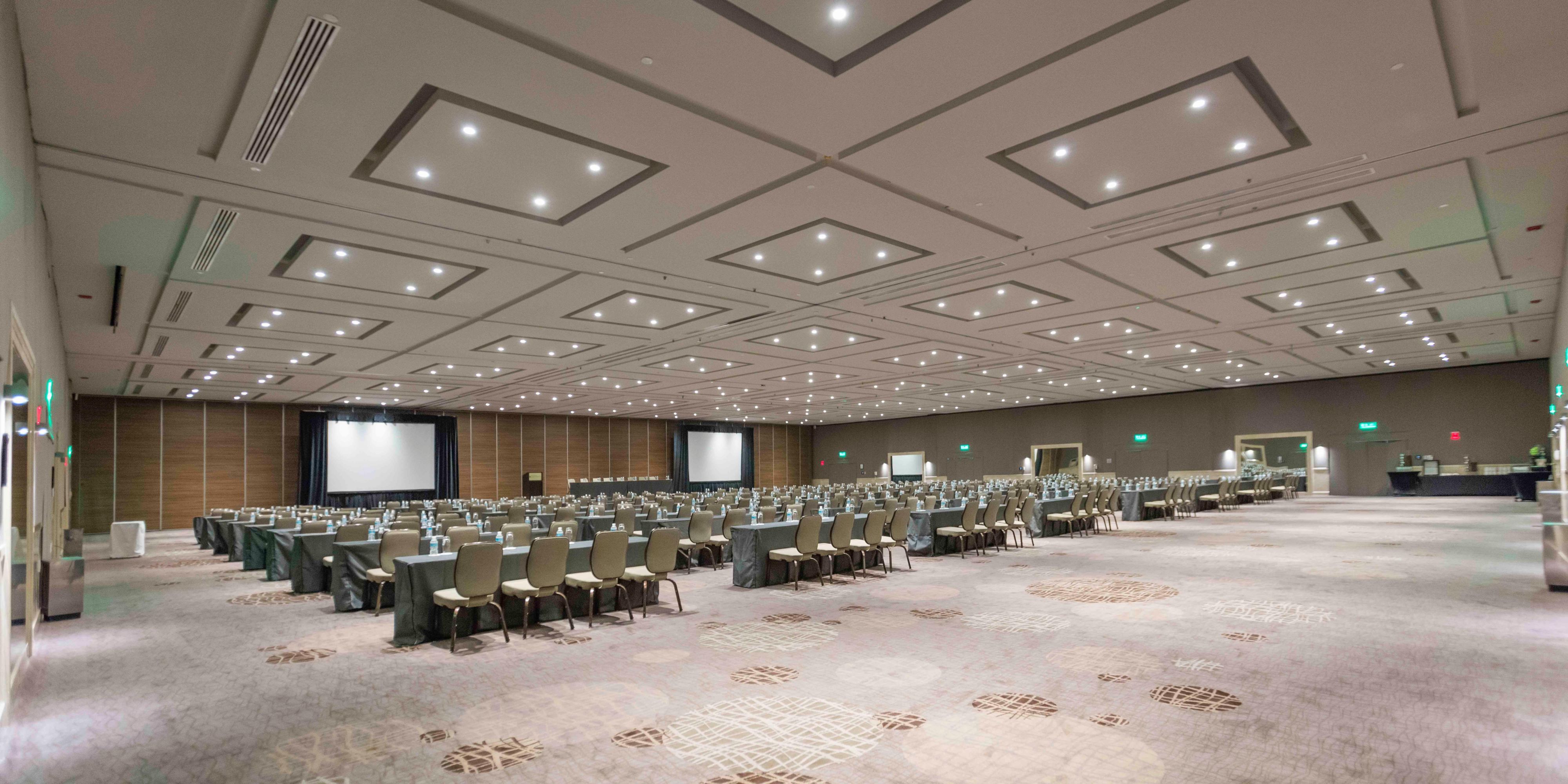 Looking for event venues? We offer 13 meeting rooms with a maximum capacity of 1,200 in auditorium layout and a Business Center with 6 conference rooms. InterContinental Presdiente Mexico City is the perfect venue for weddings, conferences or any other celebration.