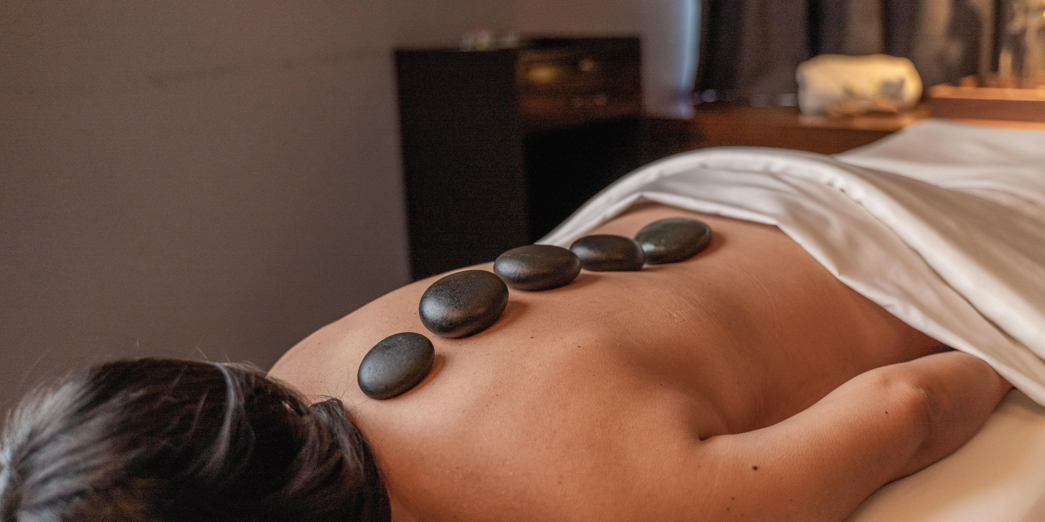 Discover Hela Spa at one of the luxury hotels in Mexico City, Polanco Campos Elíseos, where you can indulge in Nordic massages, body treatments, oxygenating facials, and deep cleansing.
