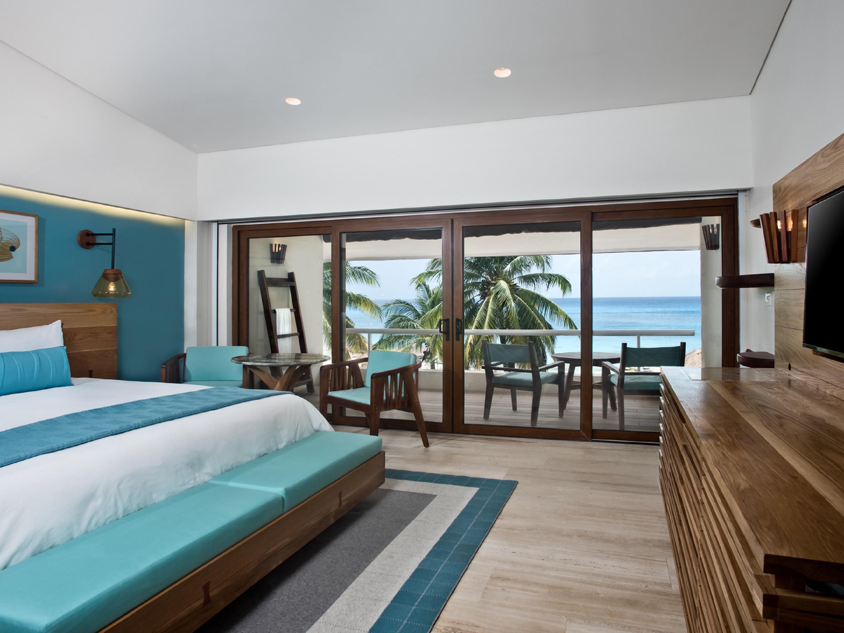 Comfortable ocean-view room in Cozumel