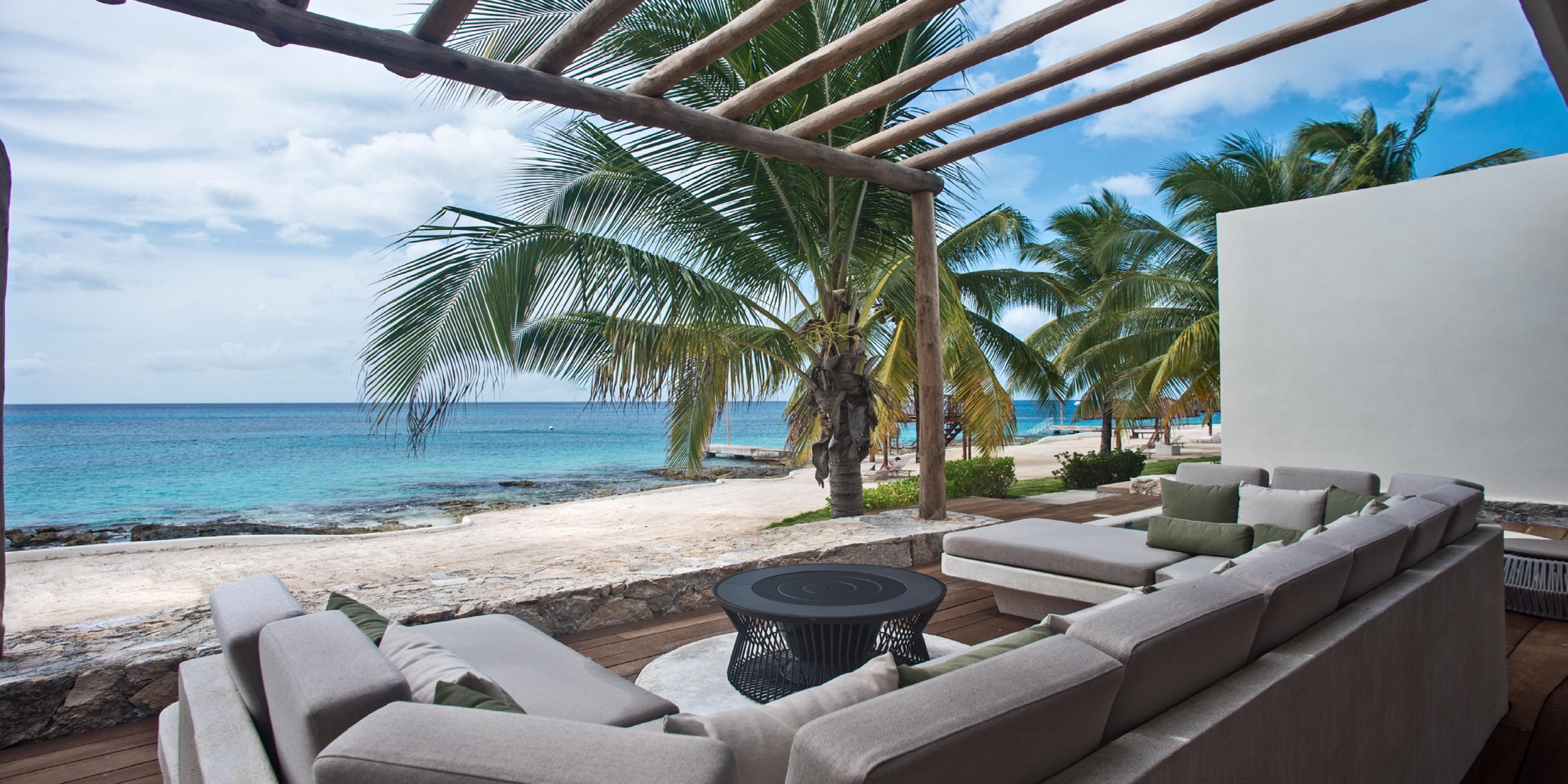 Emerald Presidential Suite with terrace and ocean view in Cozumel