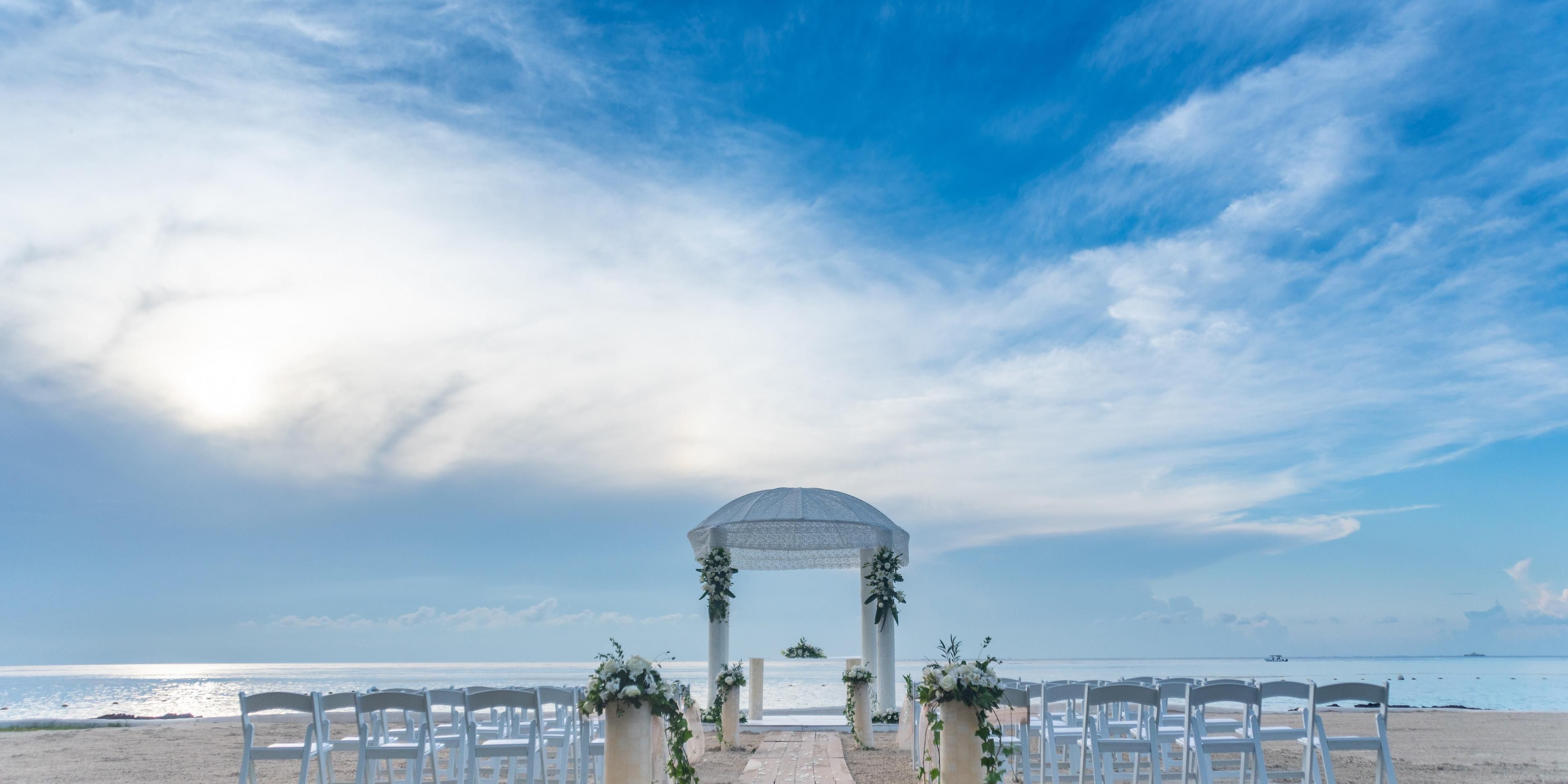 Live Your Dream Wedding: Embark on an Unforgettable Journey! Explore a top-tier Cozumel luxury resort, meticulously designed for utmost comfort with exquisite details. Immerse in a fusion of culture and nature, creating an authentic and cherished celebration.